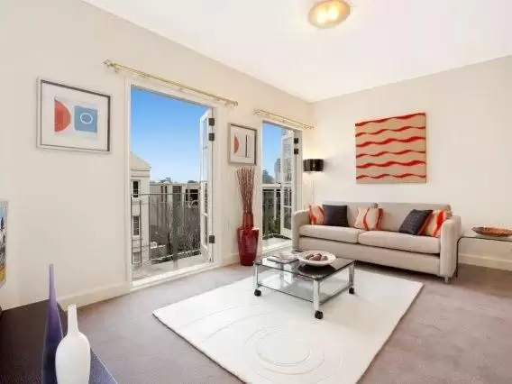 56/211 Wellington Parade South, East Melbourne Leased by Harcourts Melbourne City - image 1