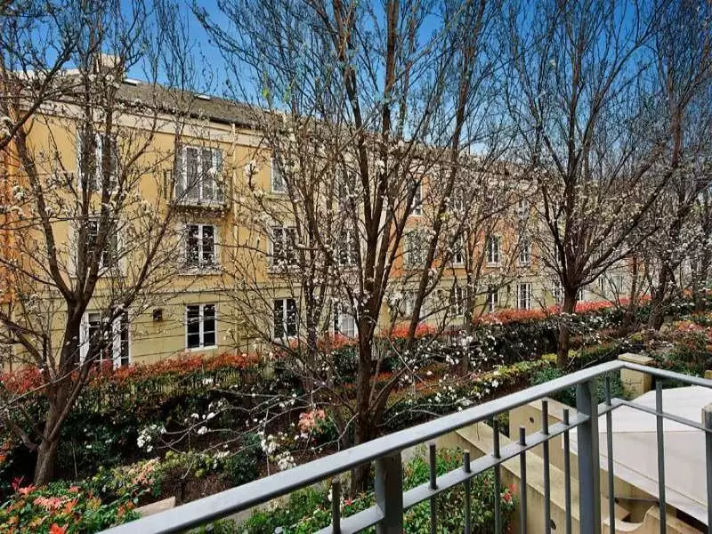 31/8 Wellington Crescent, East Melbourne Sold by Harcourts Melbourne City - image 3