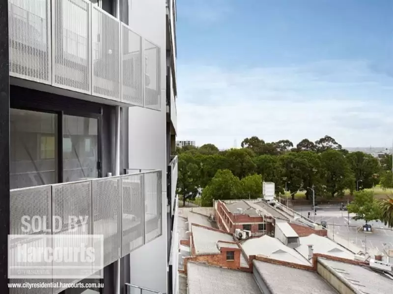 812/253 Franklin Street, Melbourne Sold by Harcourts Melbourne City - image 1