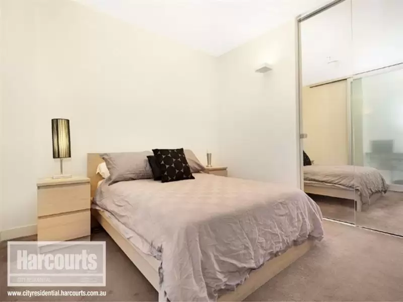 1009/200 Spencer Street, Melbourne Sold by Harcourts Melbourne City - image 3