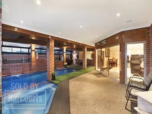 27 Brookfield Avenue, Brookfield Sold by Harcourts Melbourne City