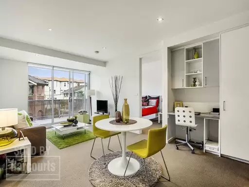 2/17-23 Irwell Street, St Kilda Sold by Harcourts Melbourne City