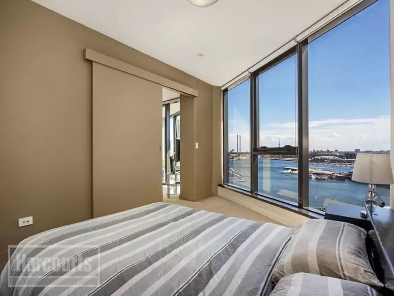 1211/100 Harbour Esplanade, Docklands Sold by Harcourts Melbourne City - image 2