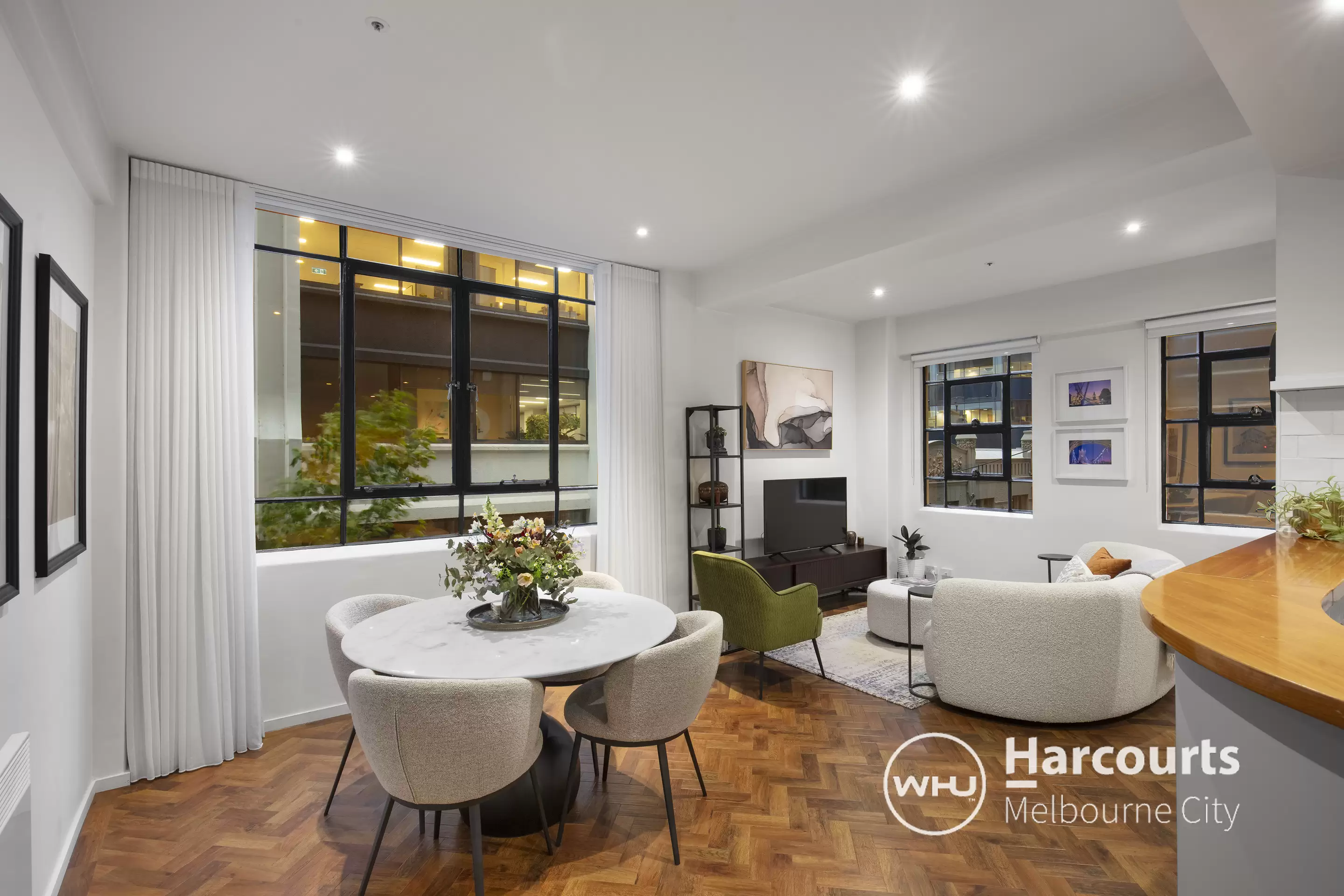 205/39 Queen Street, Melbourne Sold by Harcourts Melbourne City - image 1