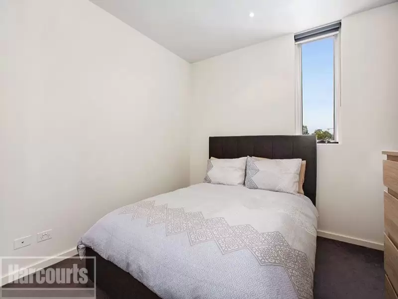 13/2 Walker Street, Moonee Ponds Sold by Harcourts Melbourne City - image 4