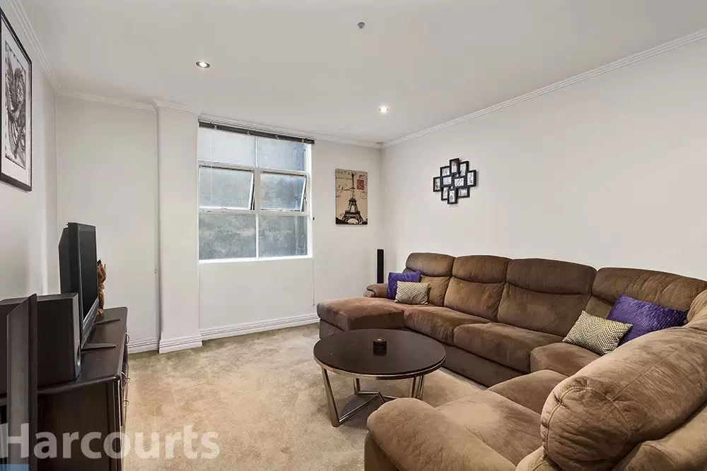 303/166 Flinders Street, Melbourne Sold by Harcourts Melbourne City - image 1