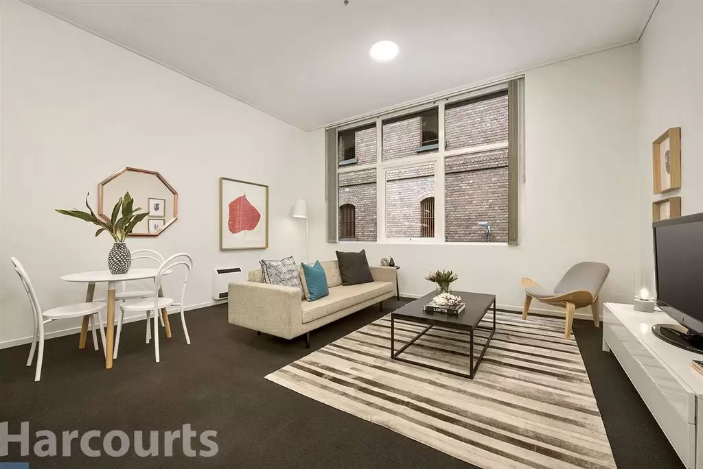 19/562 Little Bourke Street, Melbourne Sold by Harcourts Melbourne City - image 1