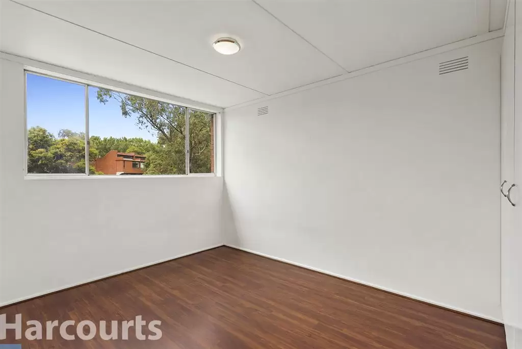 17/342 Dryburgh Street, North Melbourne Sold by Harcourts Melbourne City - image 4