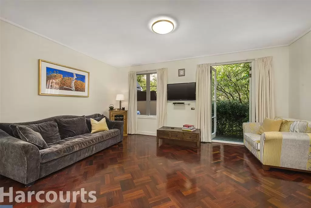 16/1 Wellington Crescent, East Melbourne Sold by Harcourts Melbourne City - image 1