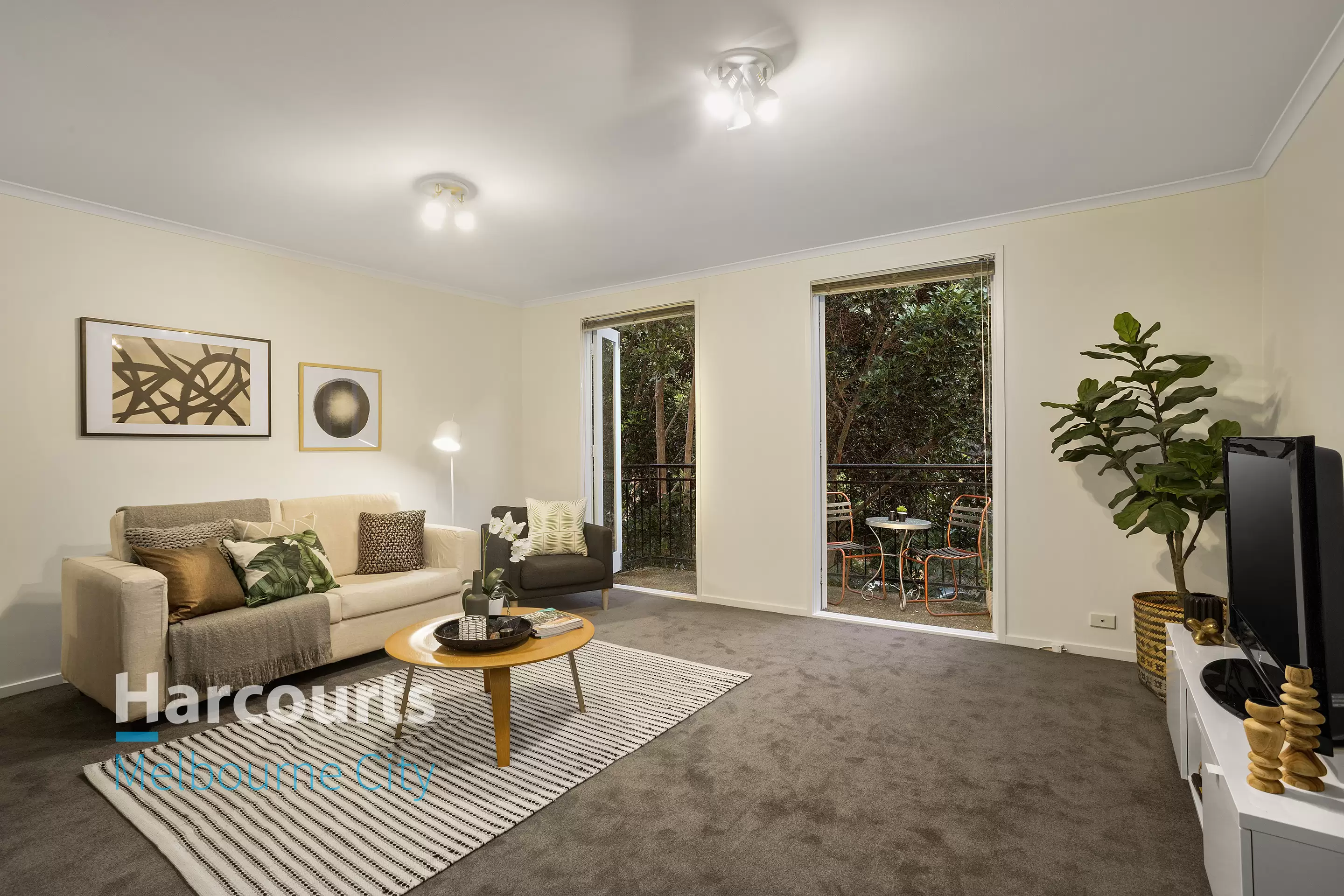 4/66 Coventry Street, Southbank Sold by Harcourts Melbourne City - image 1