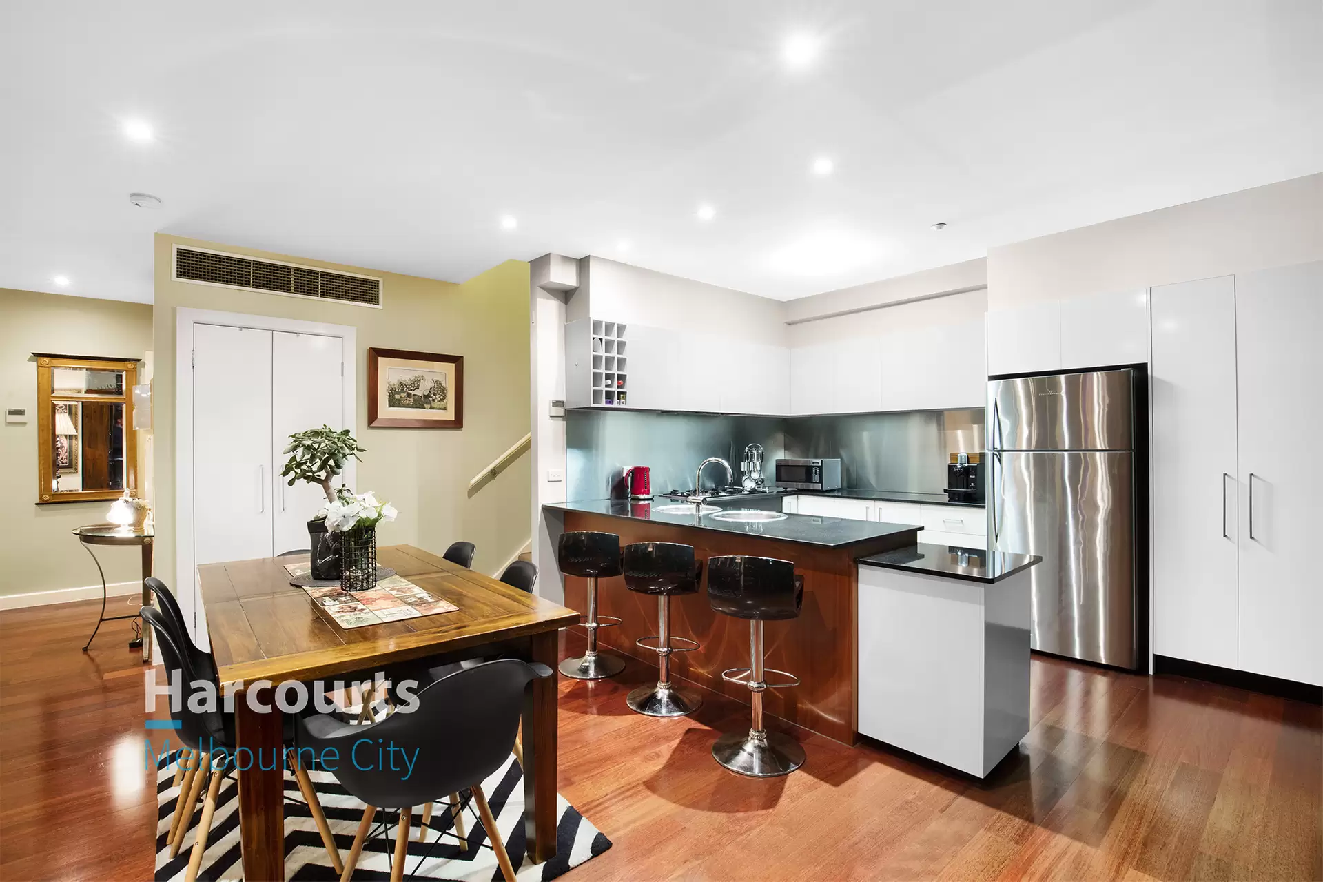 2904/87 Franklin Street, Melbourne Sold by Harcourts Melbourne City - image 1