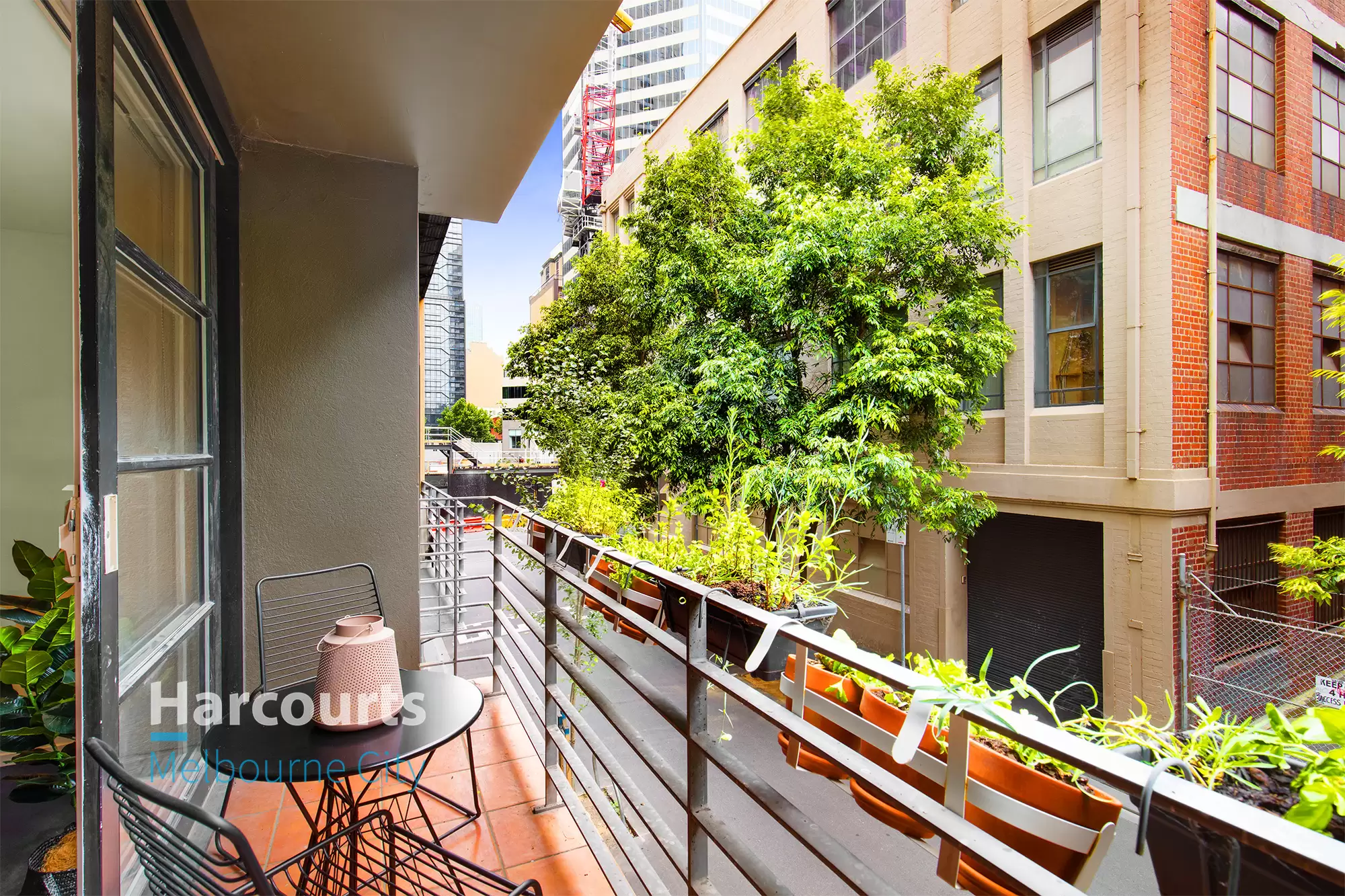 7/6 Anthony Street, Melbourne Sold by Harcourts Melbourne City - image 1