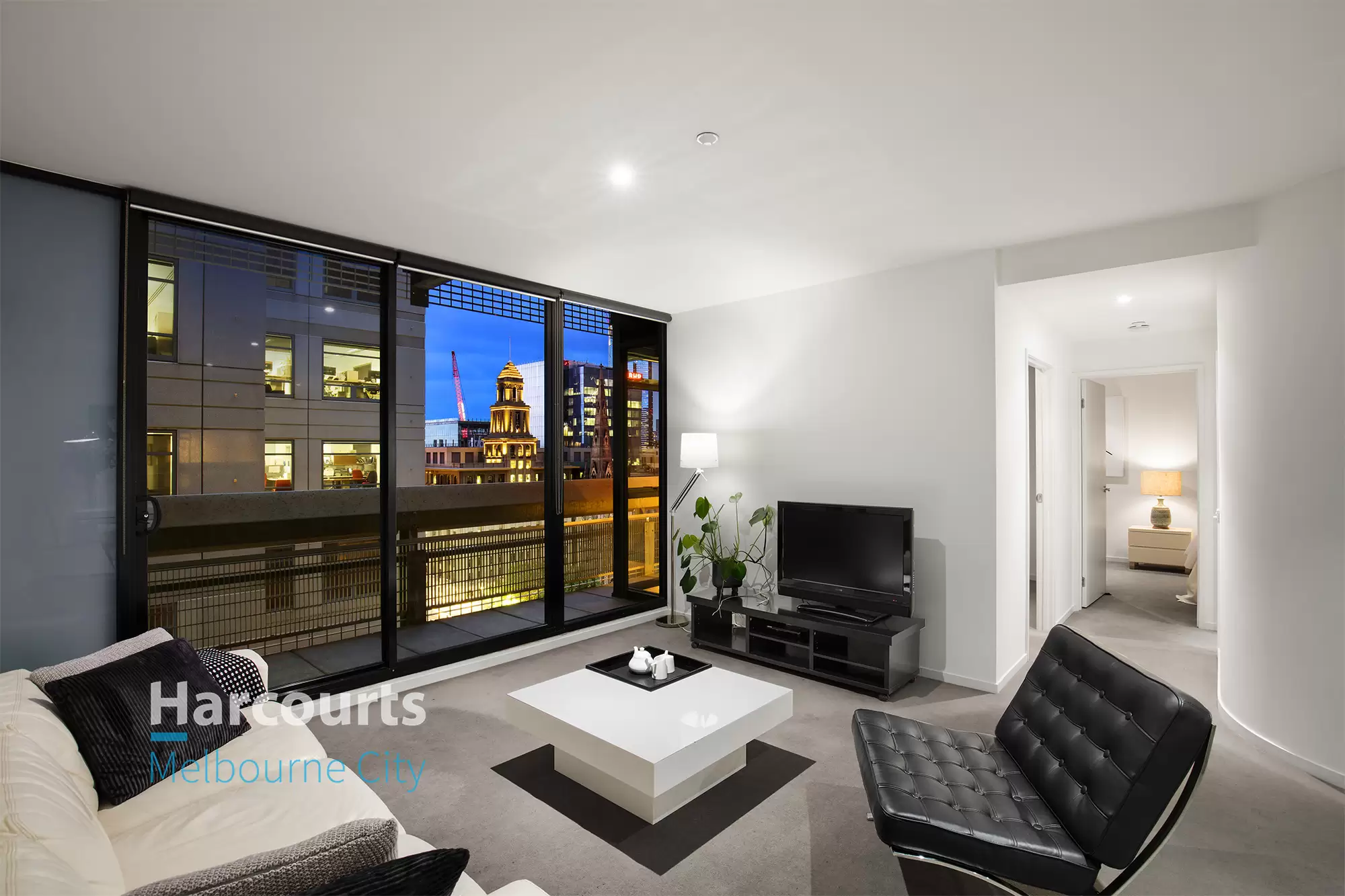 1005/118 Russell Street, Melbourne Sold by Harcourts Melbourne City - image 2