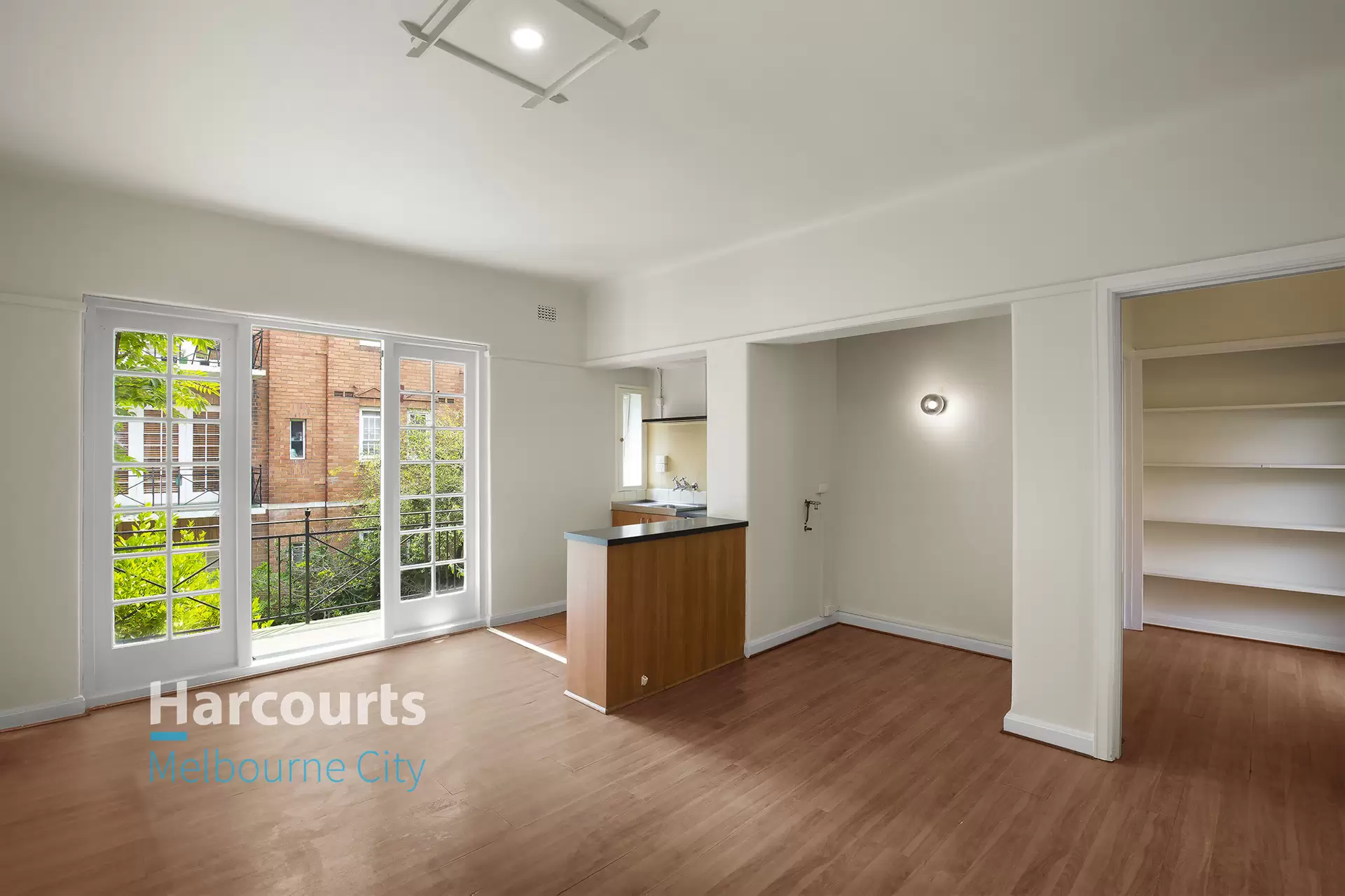 10/53 Powlett Street, East Melbourne Sold by Harcourts Melbourne City - image 1