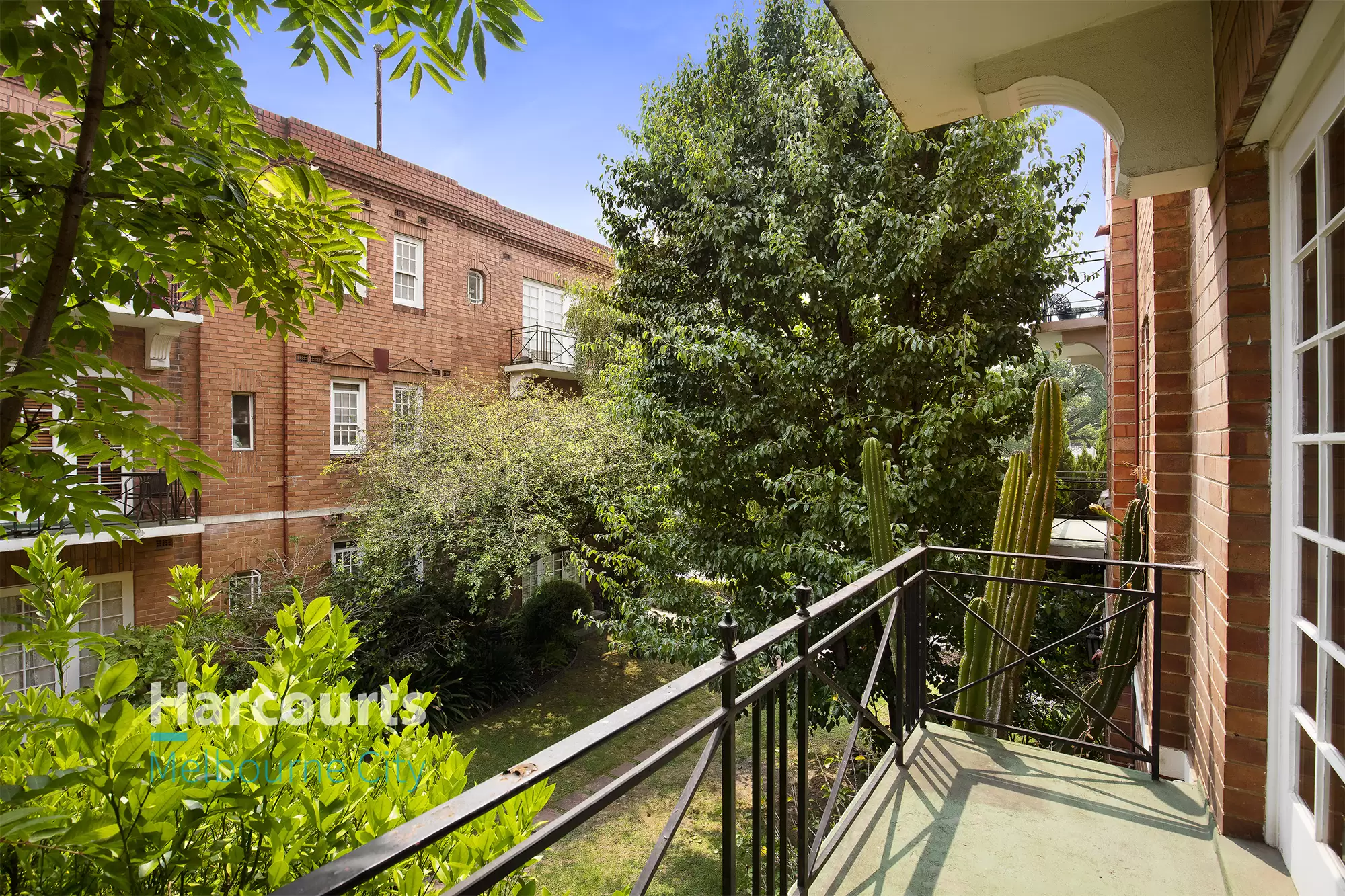 10/53 Powlett Street, East Melbourne Sold by Harcourts Melbourne City - image 1