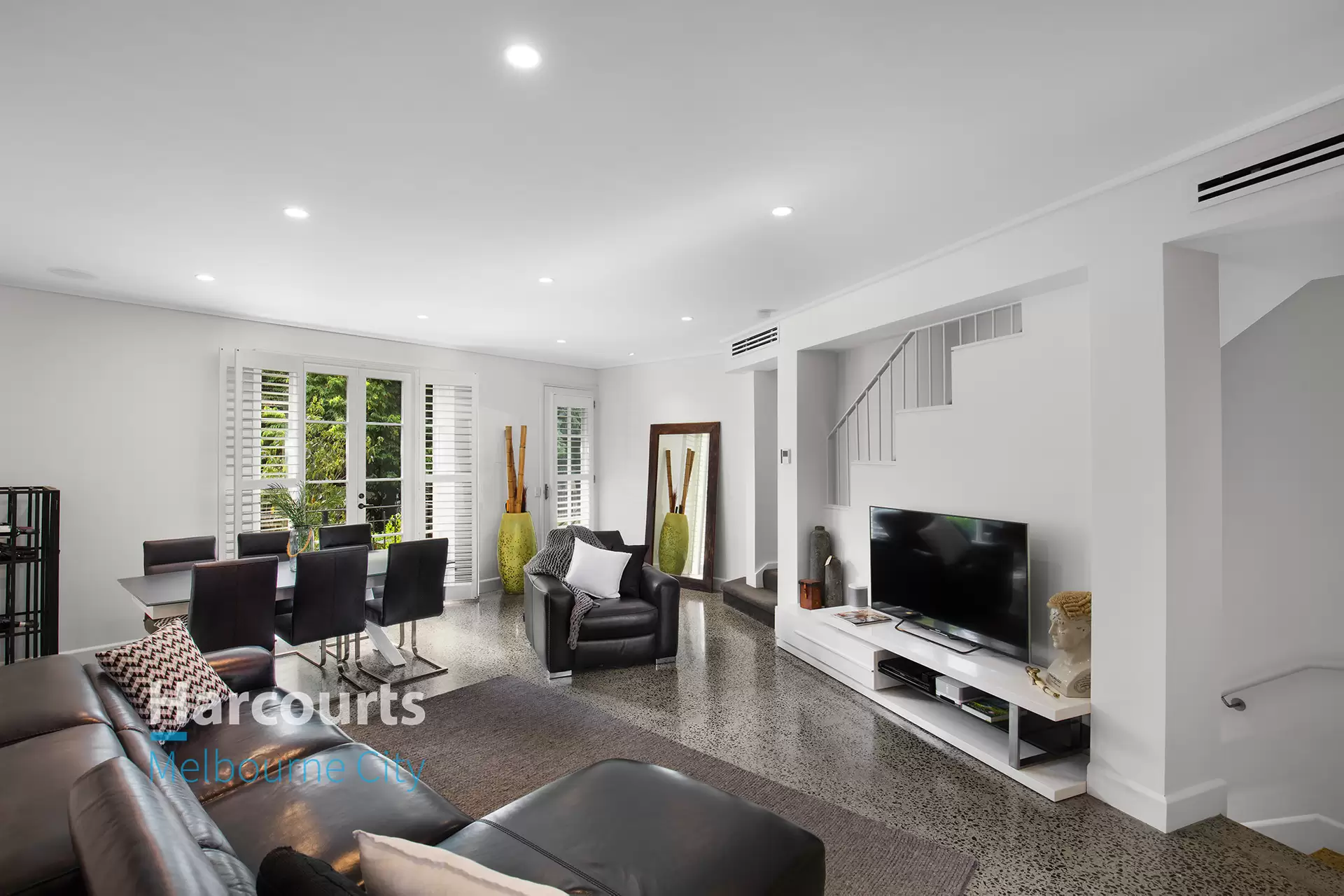 10/6 Wellington Crescent, East Melbourne Sold by Harcourts Melbourne City - image 1