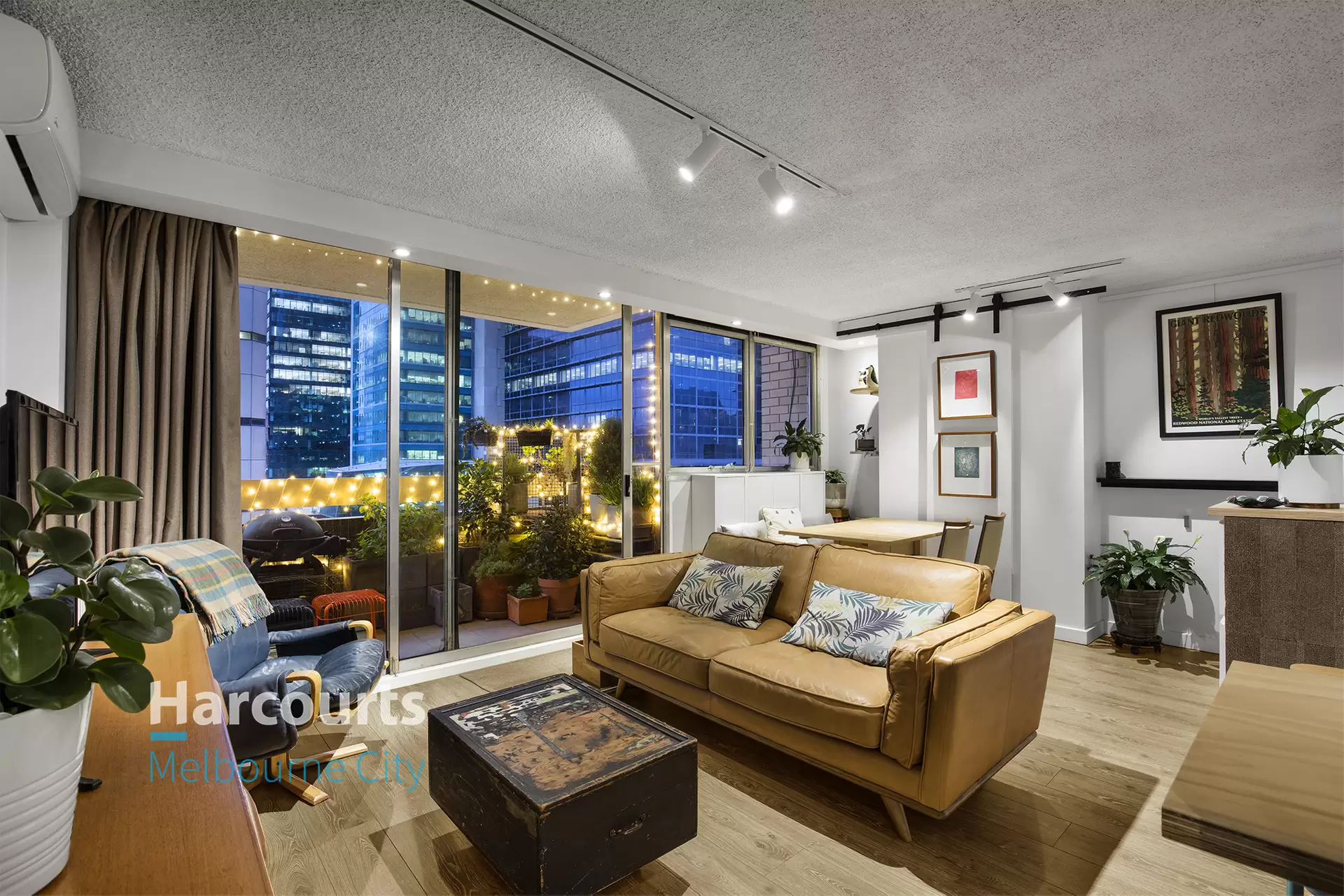 41/287 Exhibition Street, Melbourne Sold by Harcourts Melbourne City - image 1