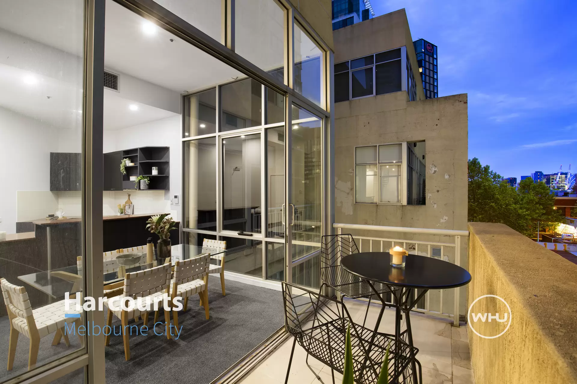 53/398 La Trobe Street, Melbourne Sold by Harcourts Melbourne City - image 1