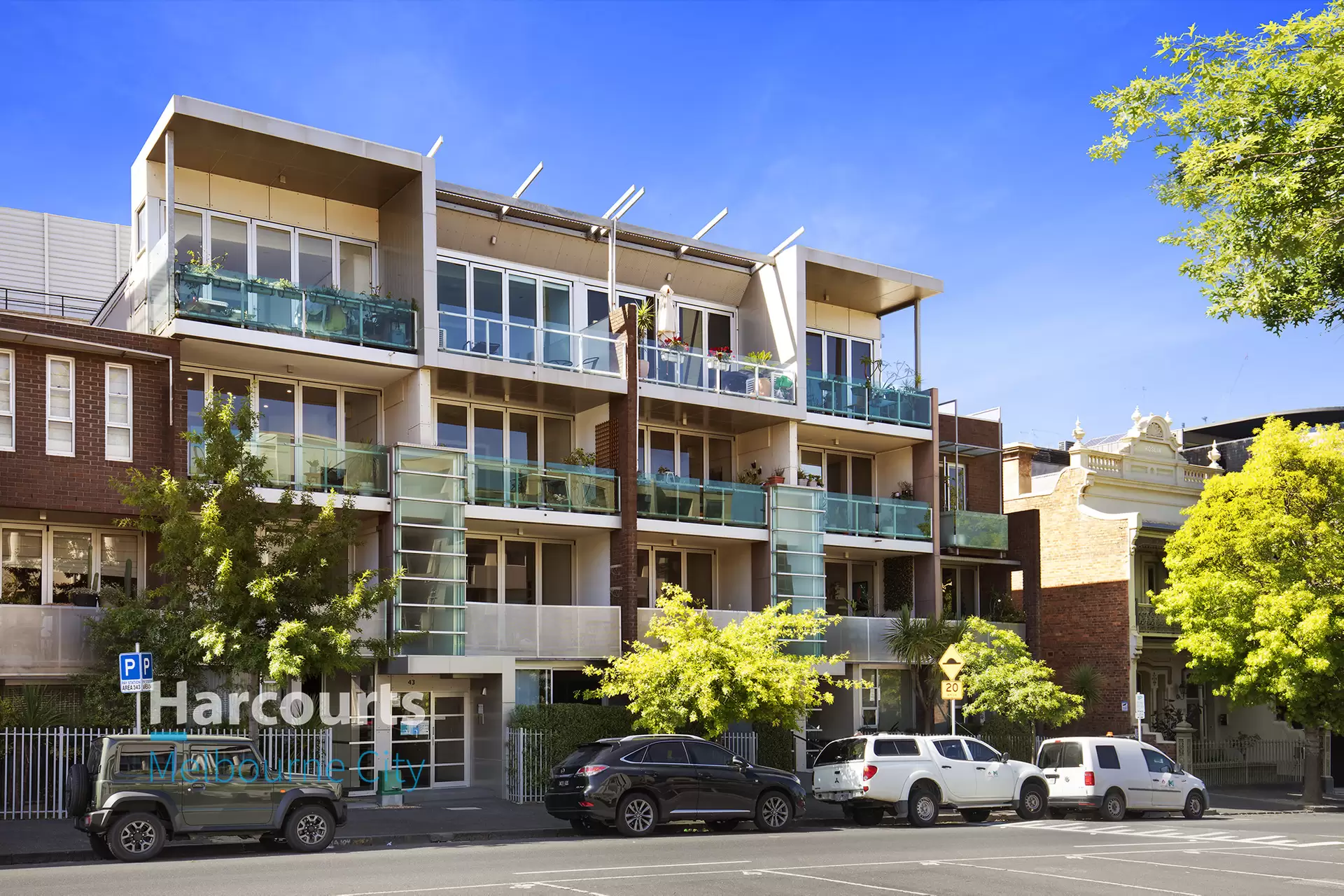 3/43 Rosslyn Street, West Melbourne Sold by Harcourts Melbourne City - image 1