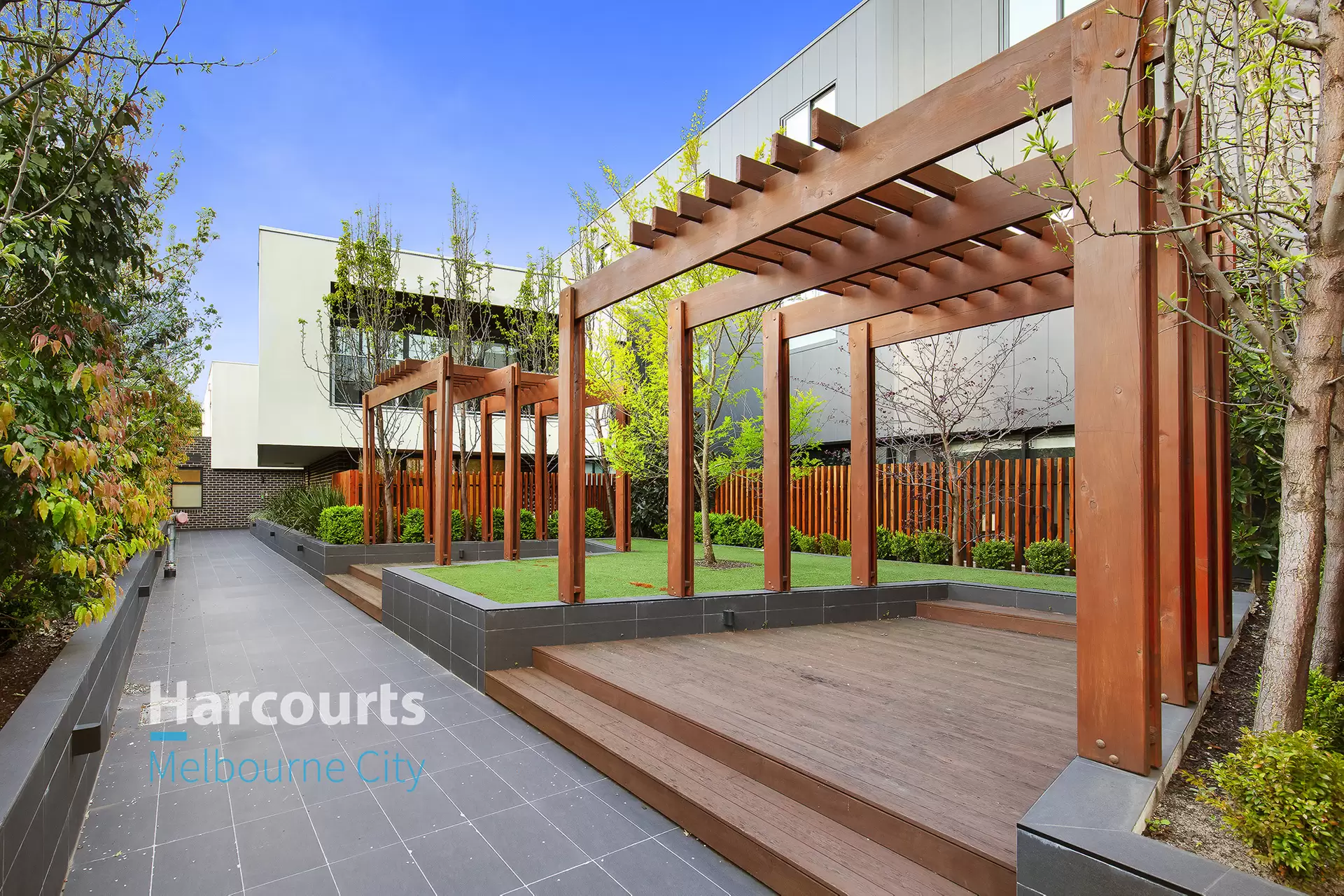 1/5A Winton Road, Malvern East Sold by Harcourts Melbourne City - image 1