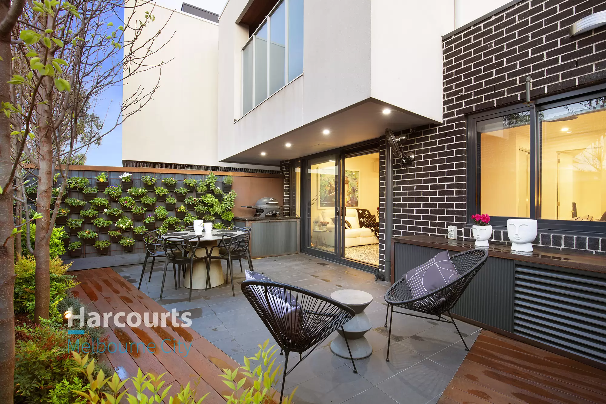 1/5A Winton Road, Malvern East Sold by Harcourts Melbourne City - image 1