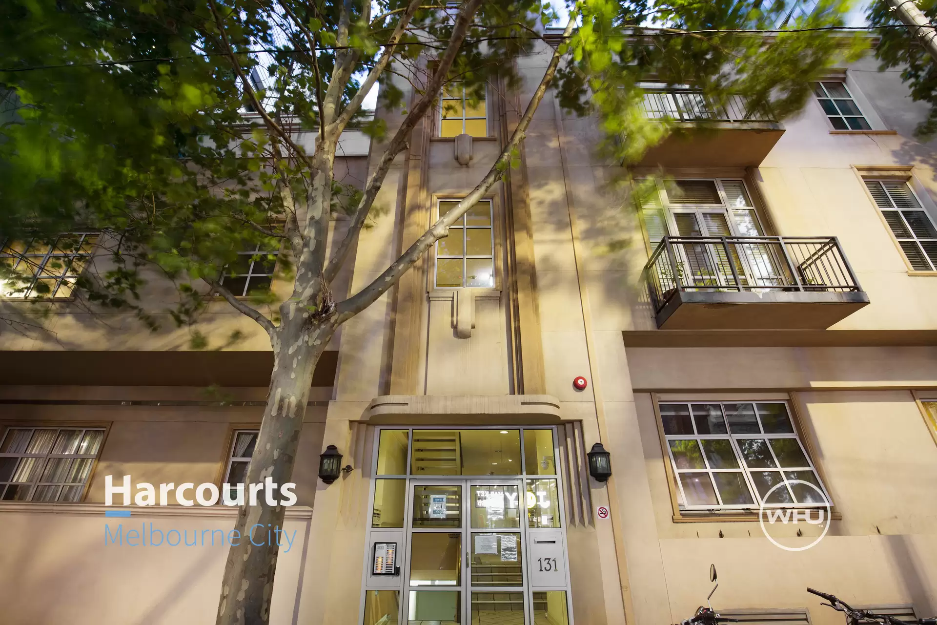 10/131 La Trobe Street, Melbourne Sold by Harcourts Melbourne City - image 1