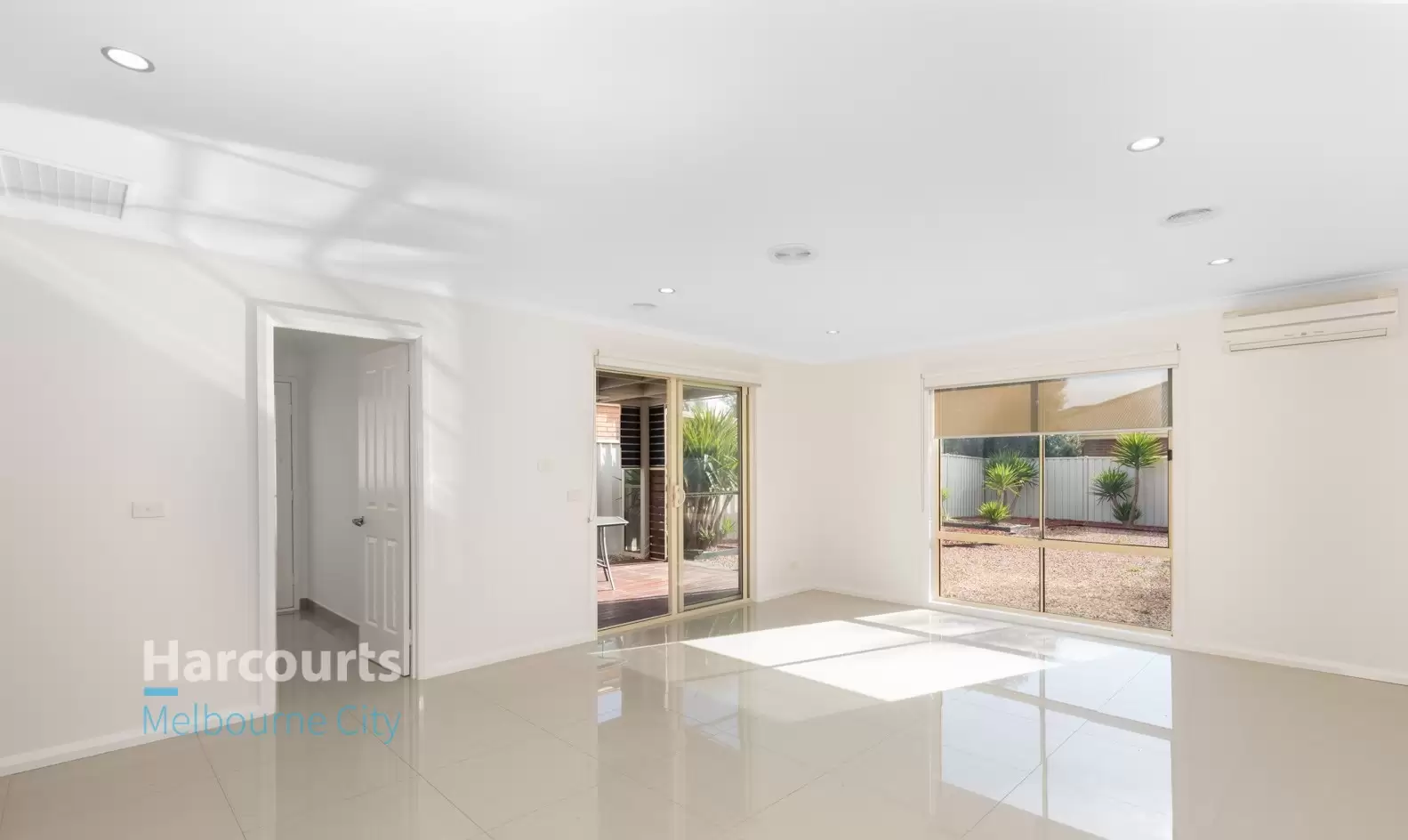 17 Naracoorte Drive, Caroline Springs Leased by Harcourts Melbourne City - image 1