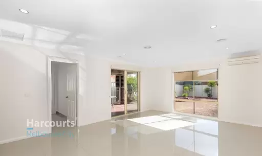 17 Naracoorte Drive, Caroline Springs Leased by Harcourts Melbourne City