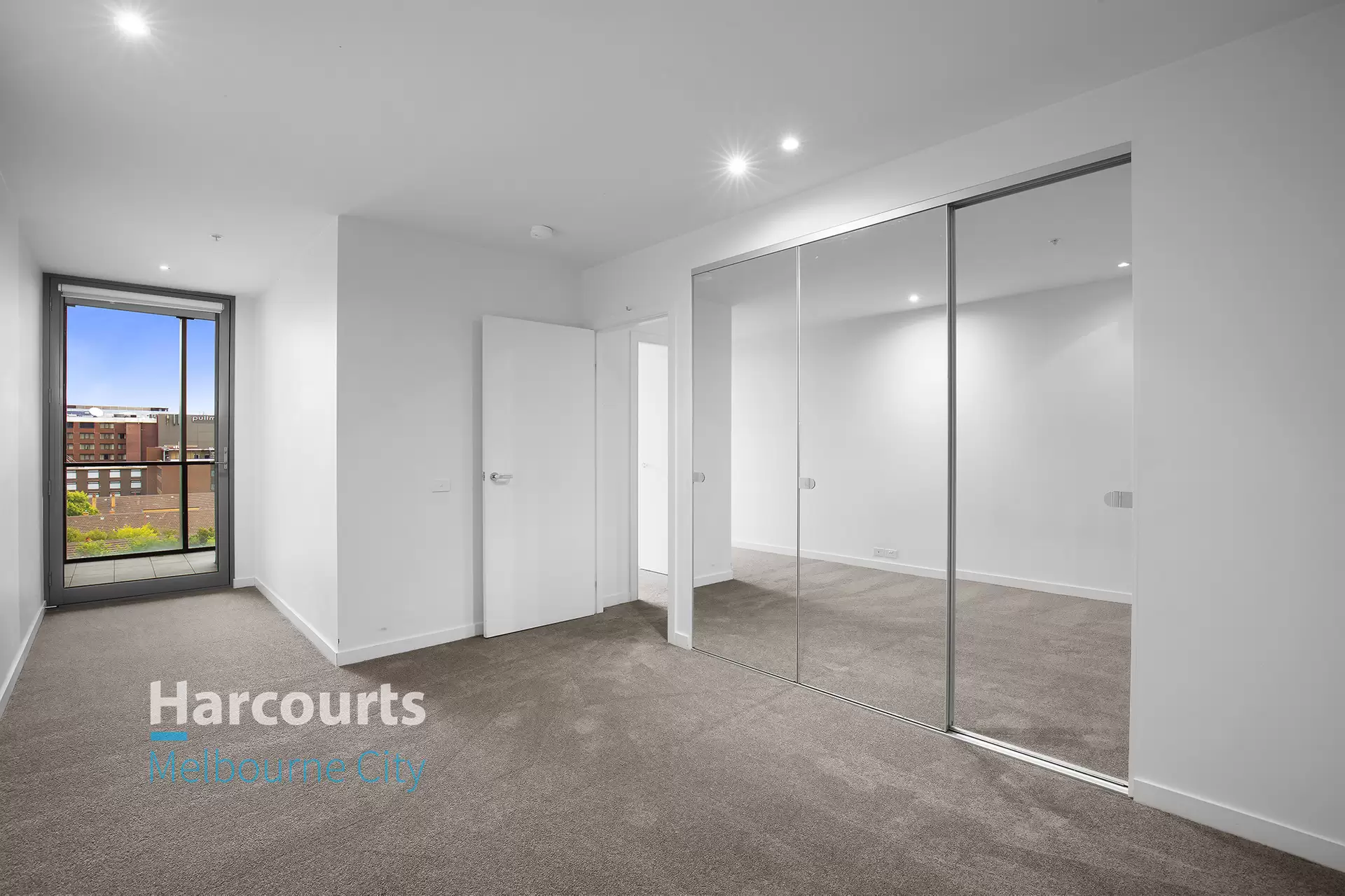 611/55 Queens Road, Melbourne Leased by Harcourts Melbourne City - image 1