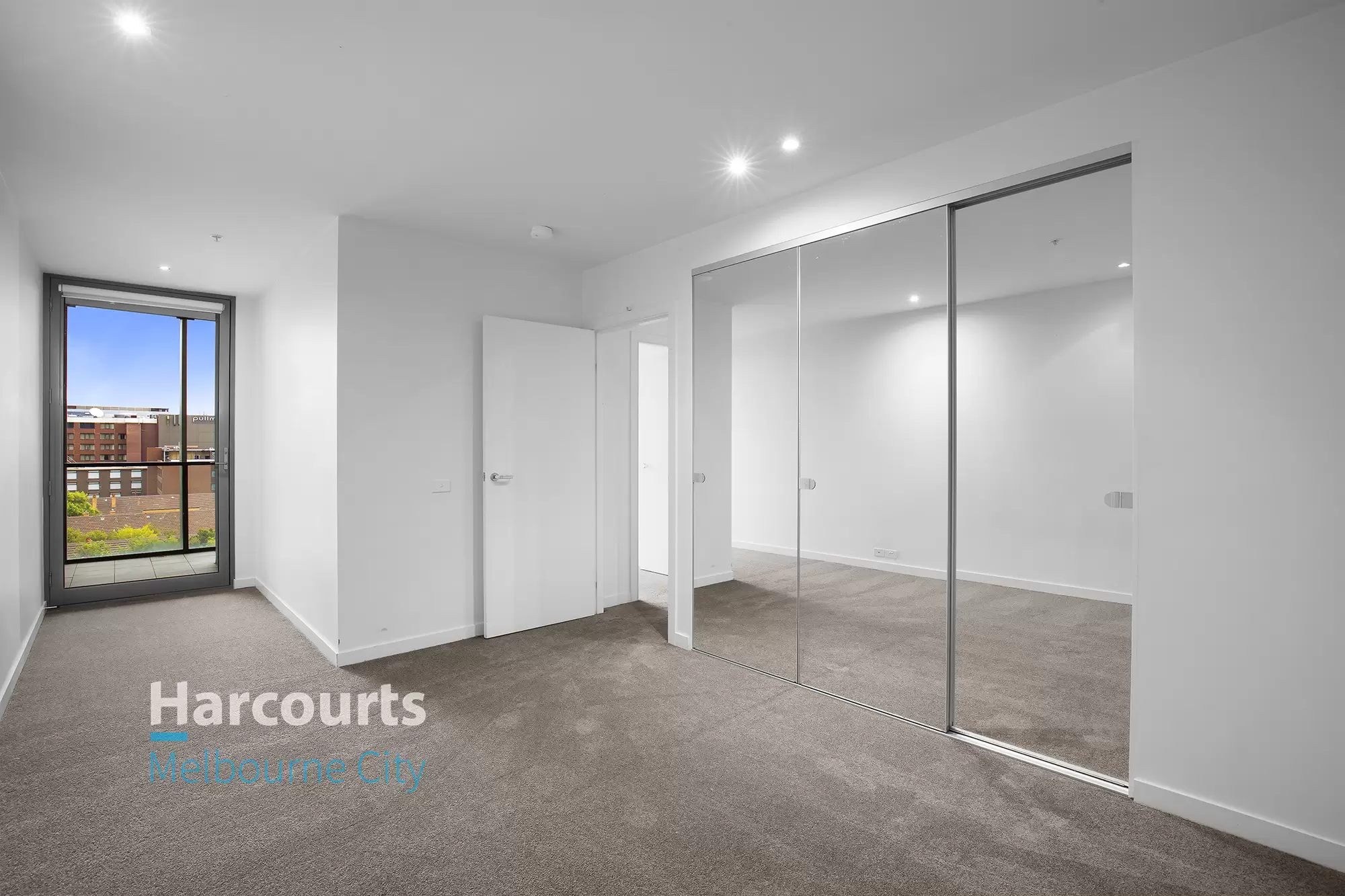 611/55 Queens Road, Melbourne Leased by Harcourts Melbourne City - image 3