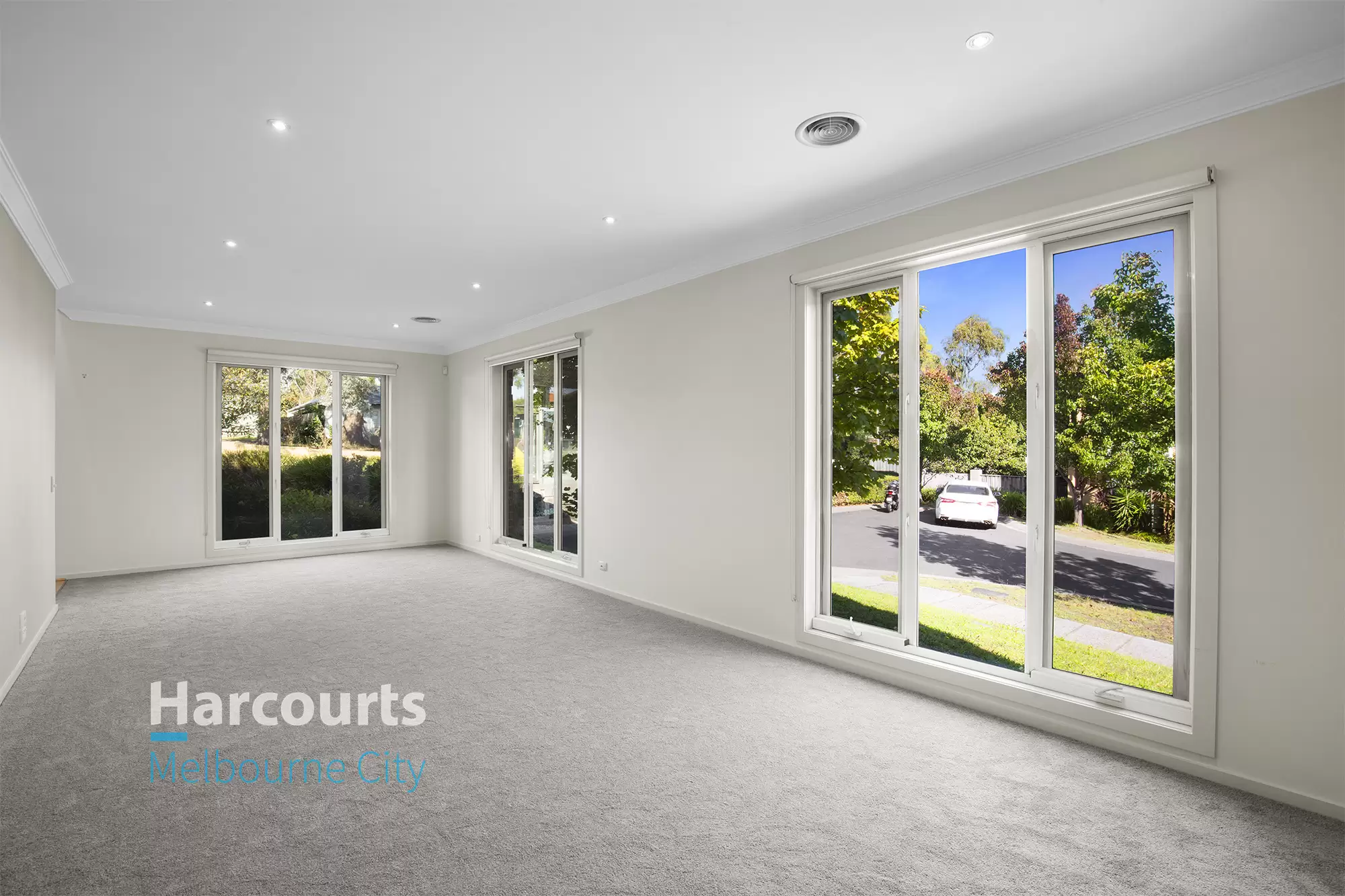 3 Mueller Close, Burwood Leased by Harcourts Melbourne City - image 4