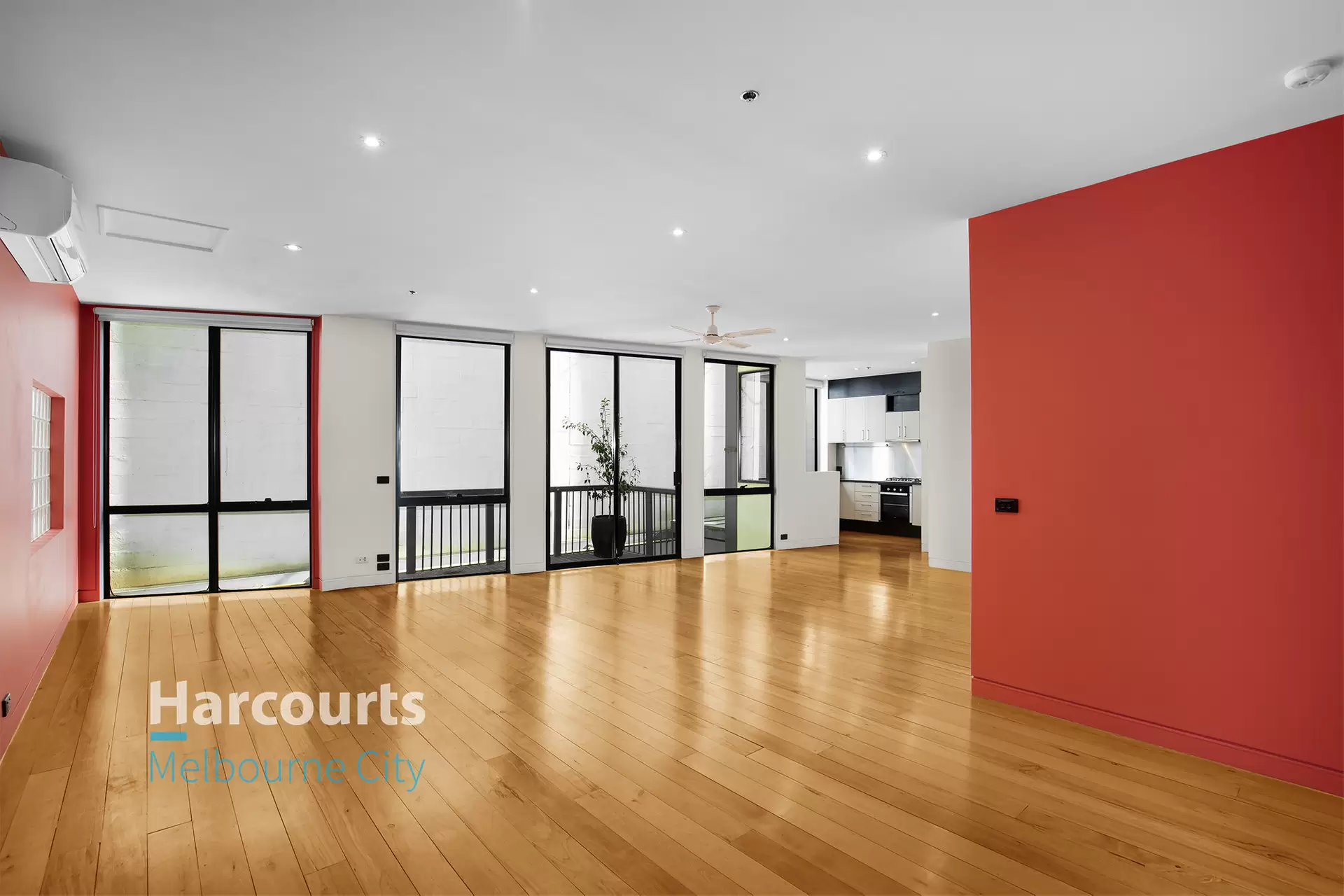 4/9-13 Anthony Street, Melbourne Leased by Harcourts Melbourne City - image 1