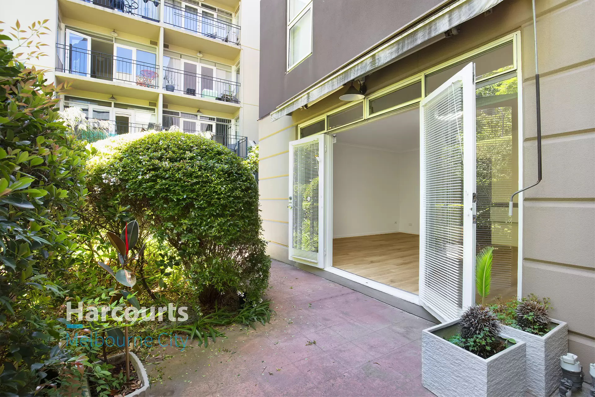 1/120 Sturt Street, Southbank Leased by Harcourts Melbourne City - image 1