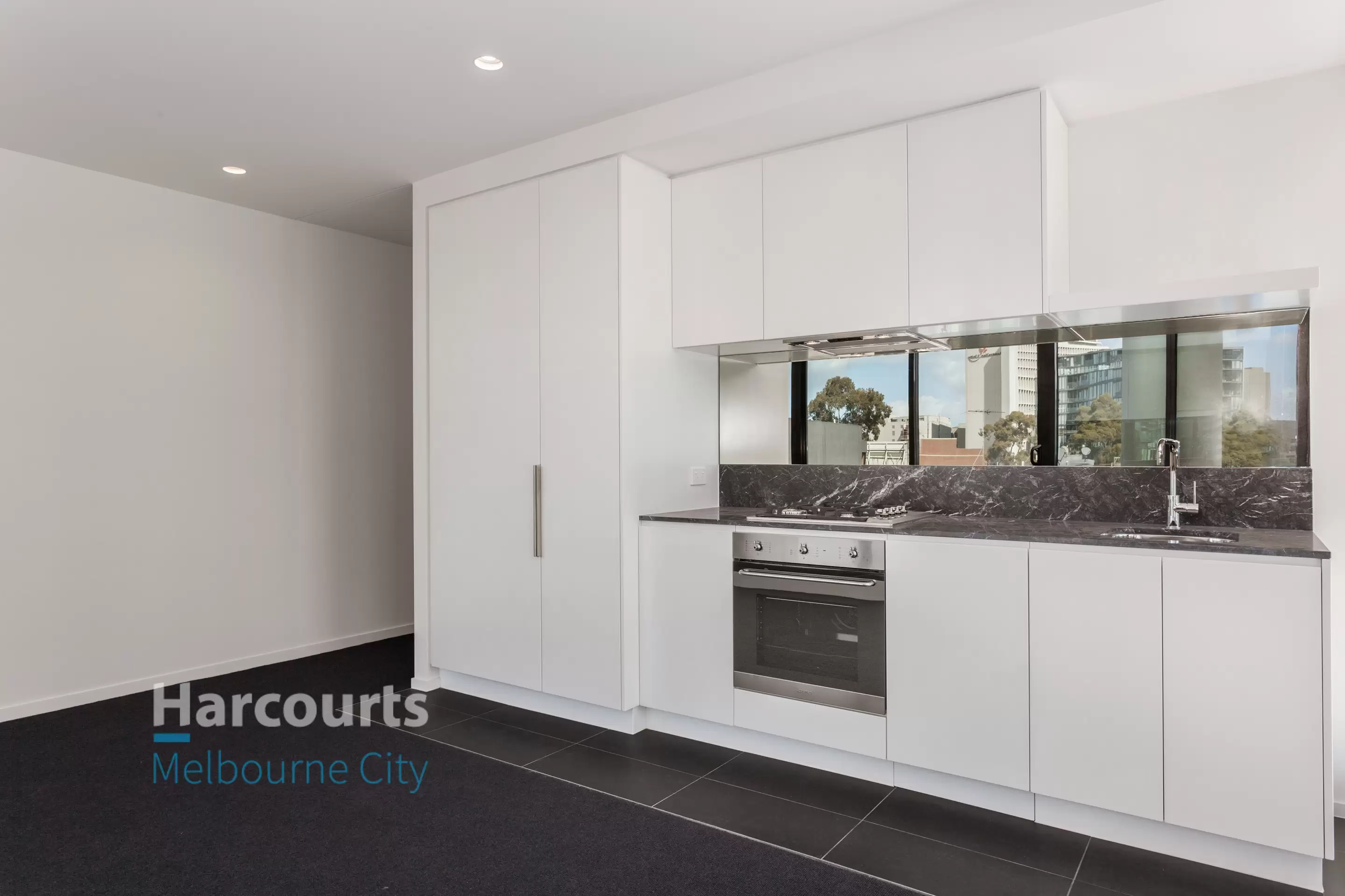 412/52 Park Street, South Melbourne Leased by Harcourts Melbourne City - image 2