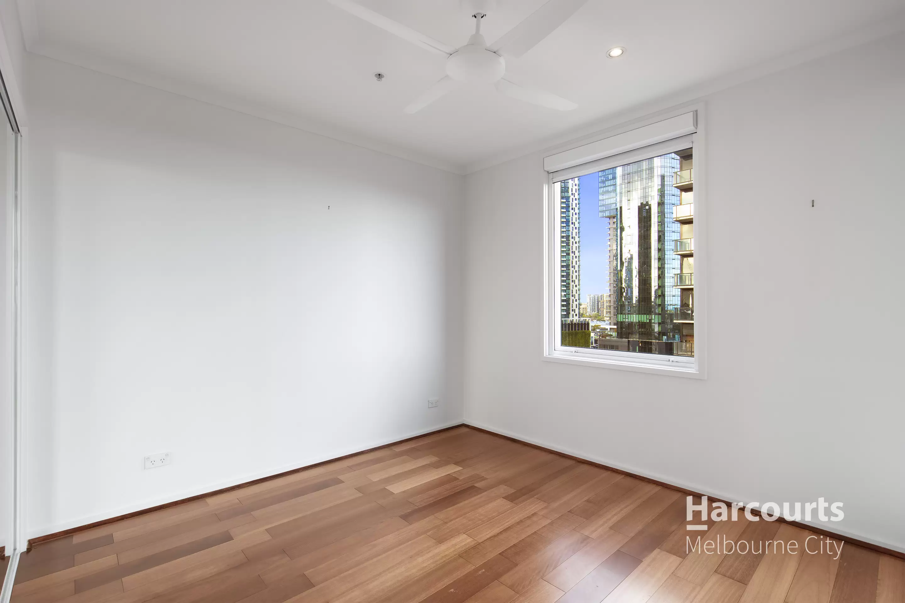 142/79 Whiteman Street, Southbank Leased by Harcourts Melbourne City - image 4