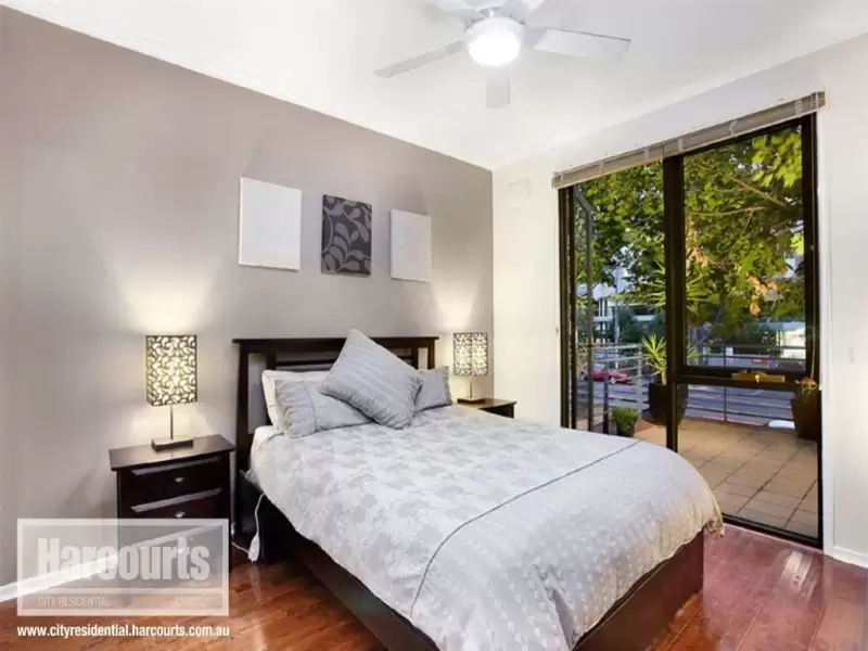 162/480 La Trobe Street, Melbourne Sold by Harcourts Melbourne City - image 3