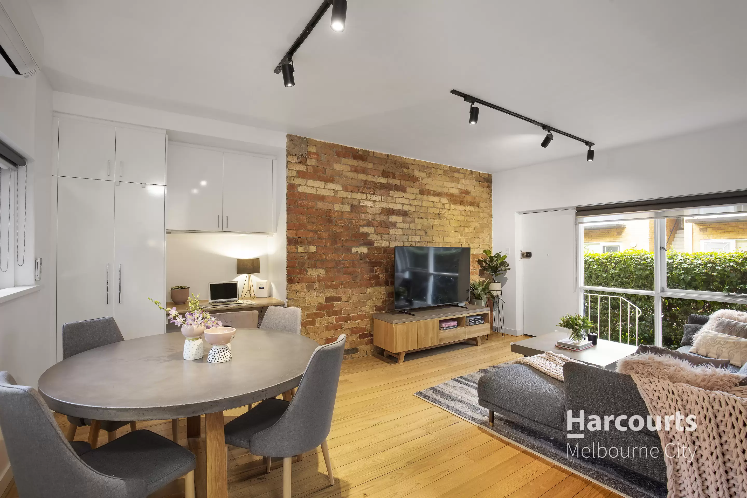 5/181 Riversdale Road, Hawthorn Sold by Harcourts Melbourne City - image 1