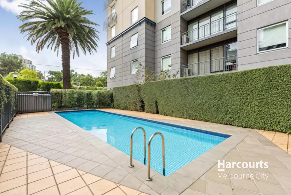 65/33 La Trobe Street, Melbourne Sold by Harcourts Melbourne City - image 3