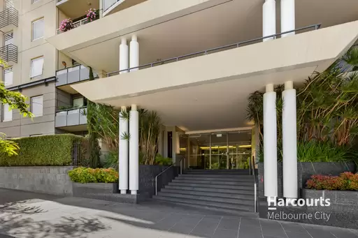 65/33 La Trobe Street, Melbourne Sold by Harcourts Melbourne City