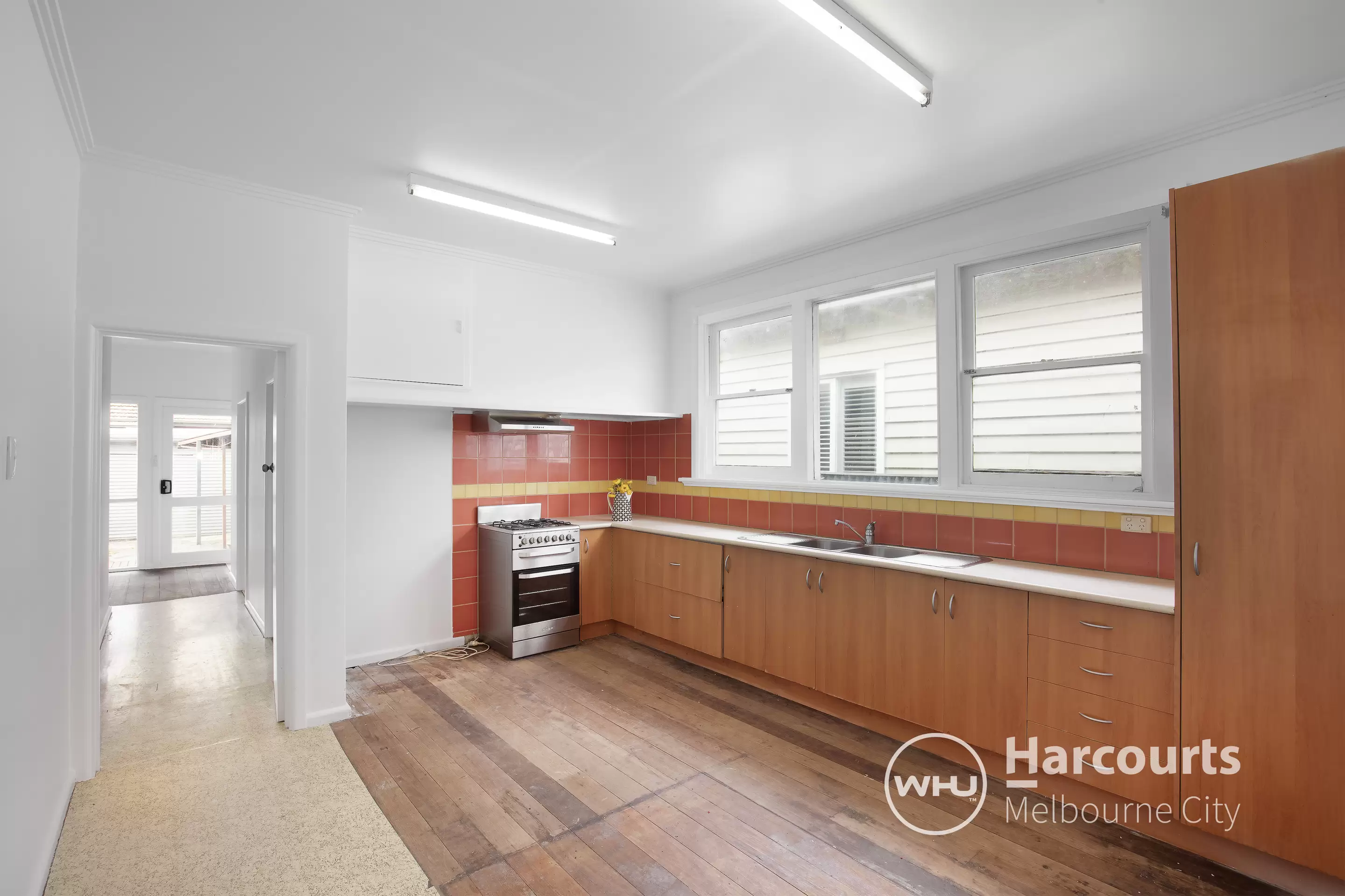 143 Chirnside Street, Kingsville Sold by Harcourts Melbourne City - image 3