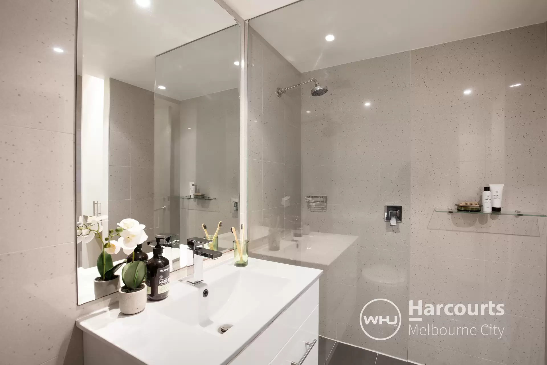 33/7 Drewery Lane, Melbourne Sold by Harcourts Melbourne City - image 1