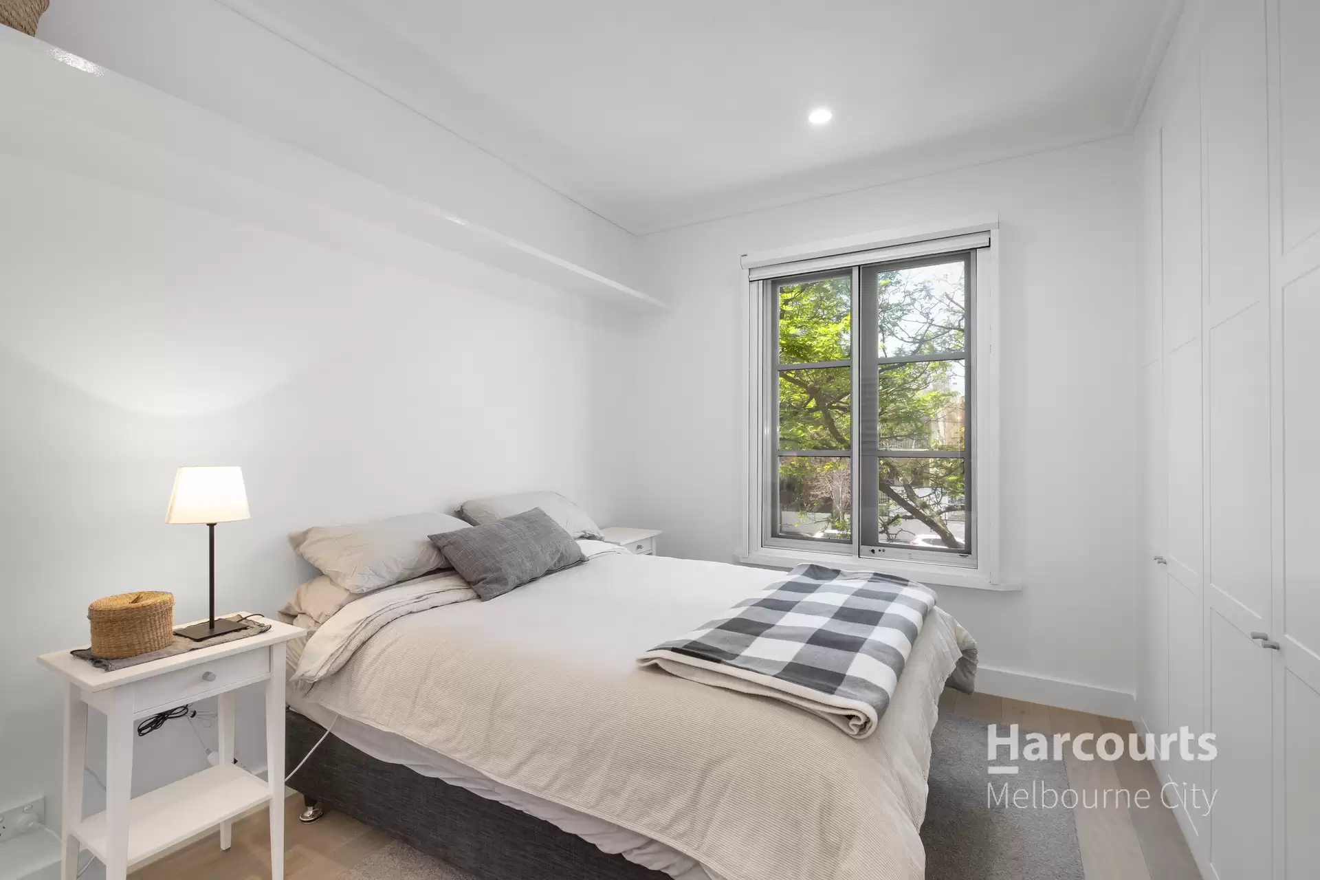 44/1 Wellington Crescent, East Melbourne Sold by Harcourts Melbourne City - image 1