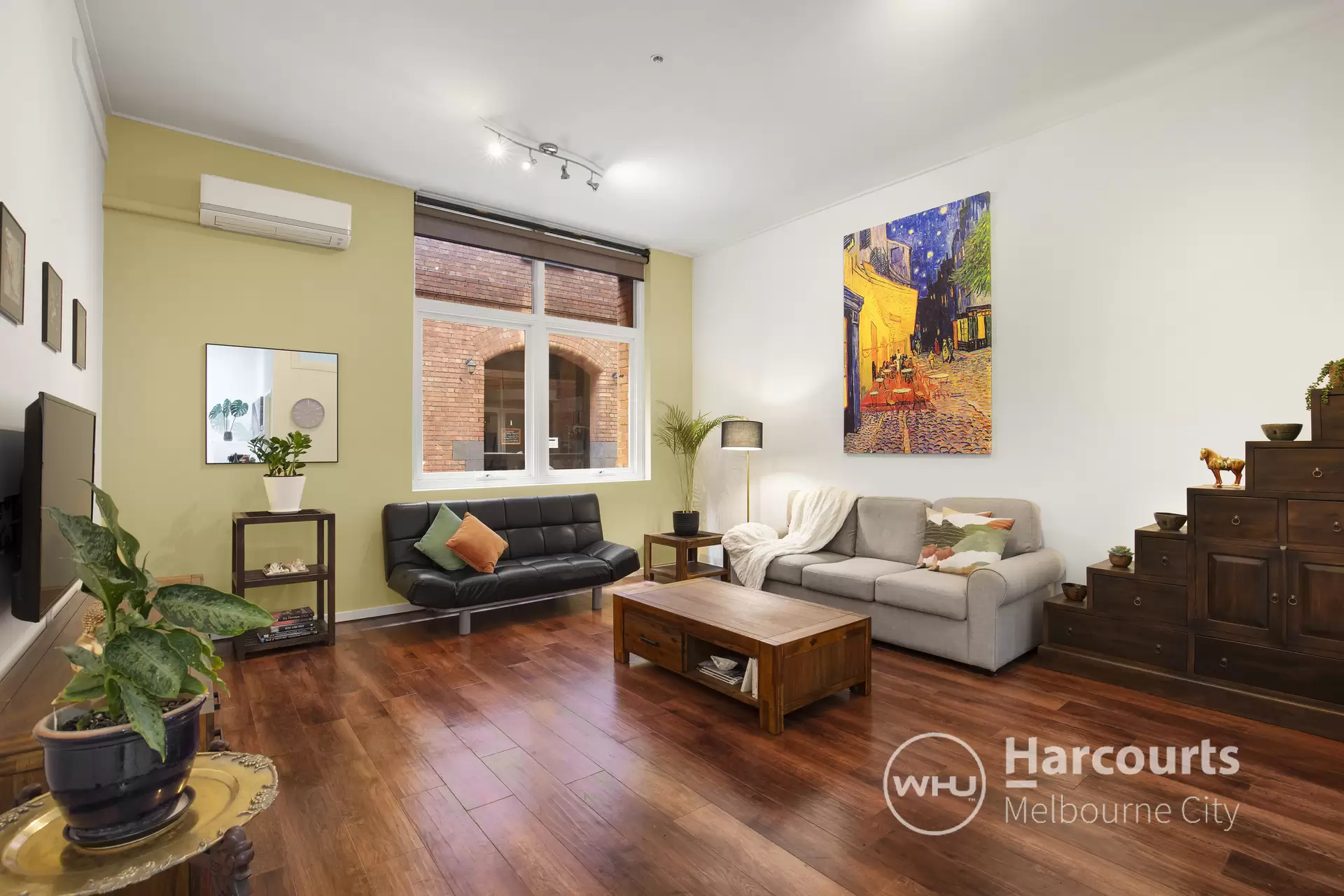 1/562 Little Bourke Street, Melbourne Sold by Harcourts Melbourne City - image 1