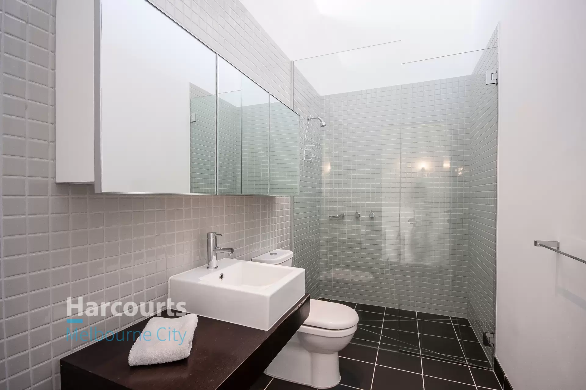 230/117 Studio Lane, Docklands Leased by Harcourts Melbourne City - image 1