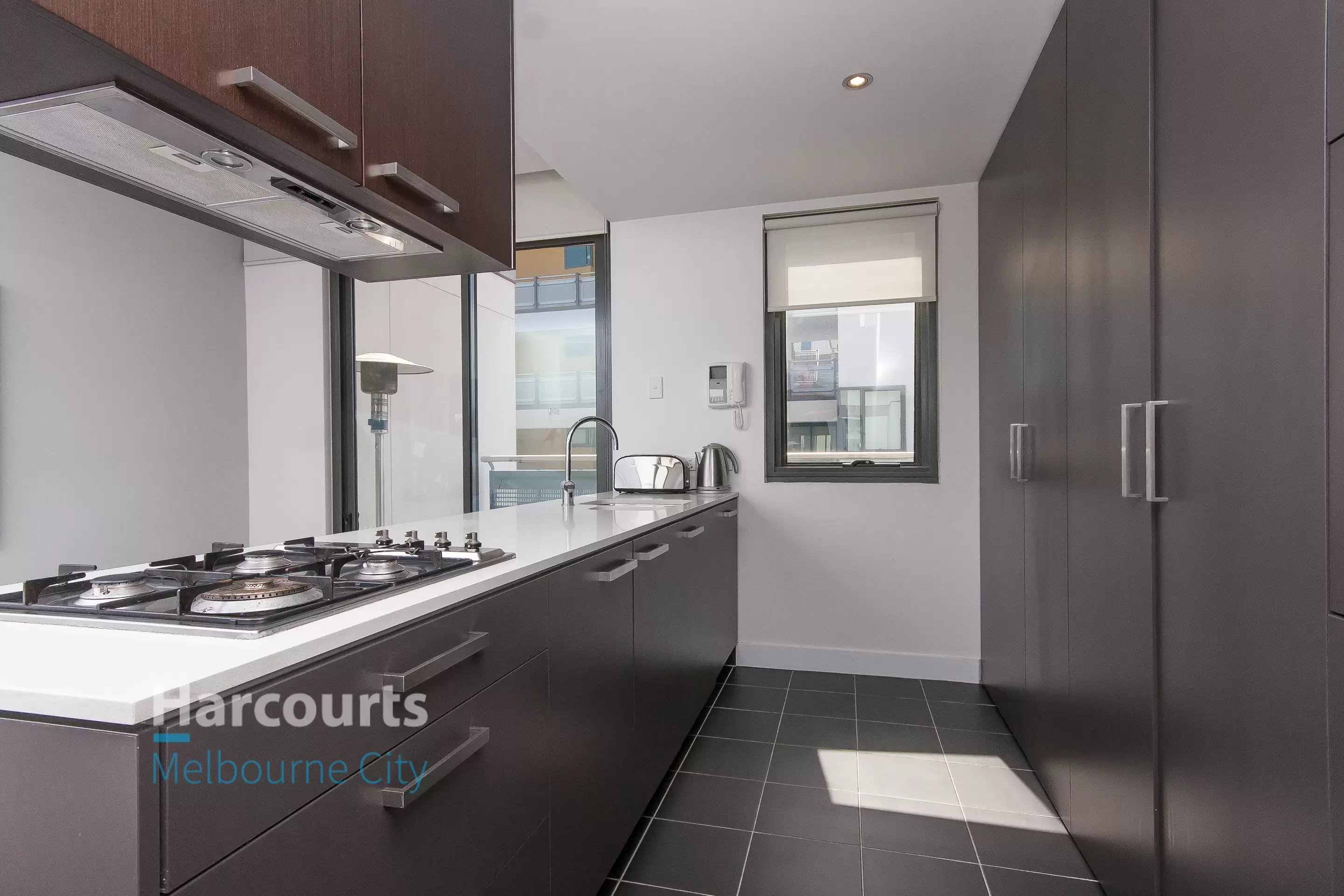 230/117 Studio Lane, Docklands Leased by Harcourts Melbourne City - image 2