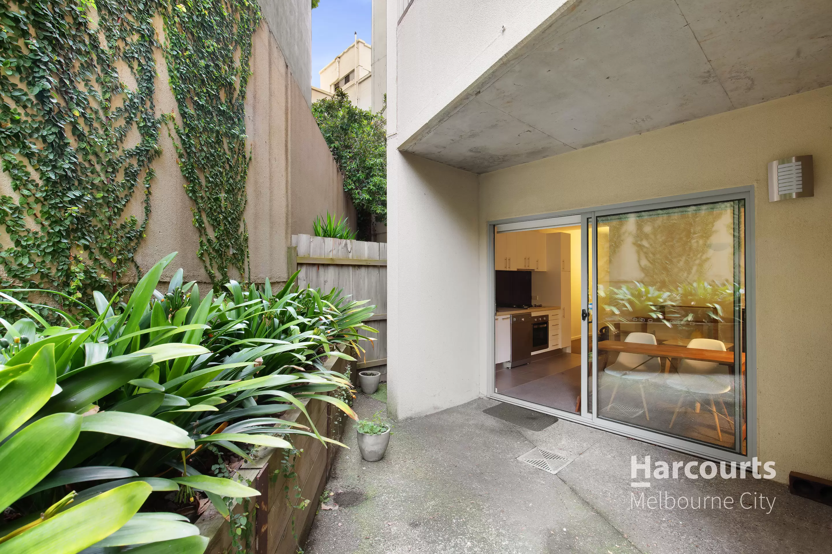 2/50 Rosslyn Street, West Melbourne Leased by Harcourts Melbourne City - image 5