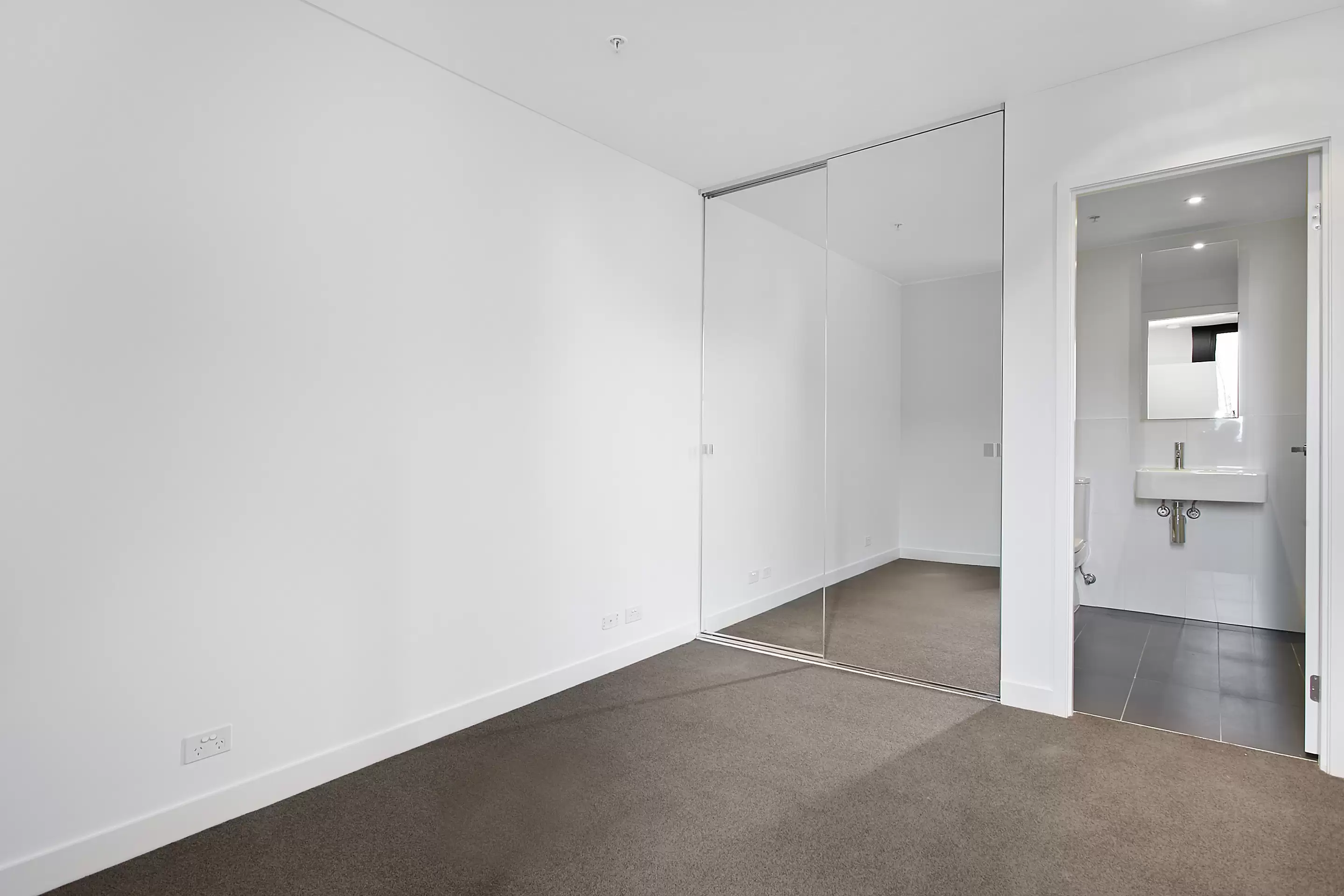 2401/7 Katherine Place, Melbourne Leased by Harcourts Melbourne City - image 3