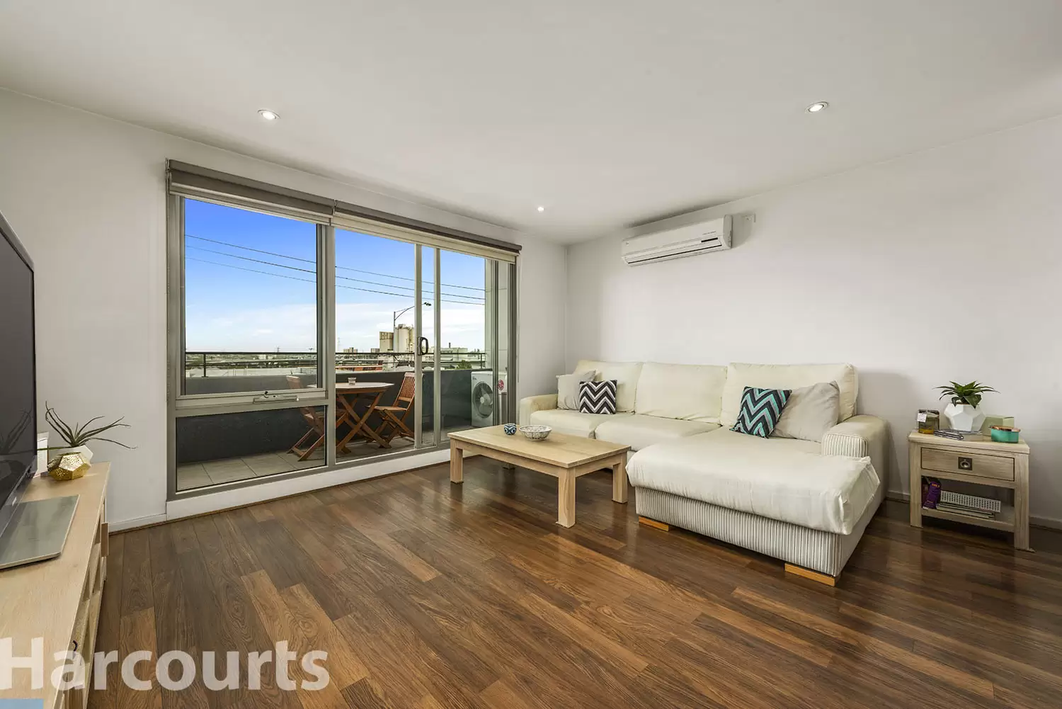 105/493 Victoria Street, West Melbourne Leased by Harcourts Melbourne City - image 1