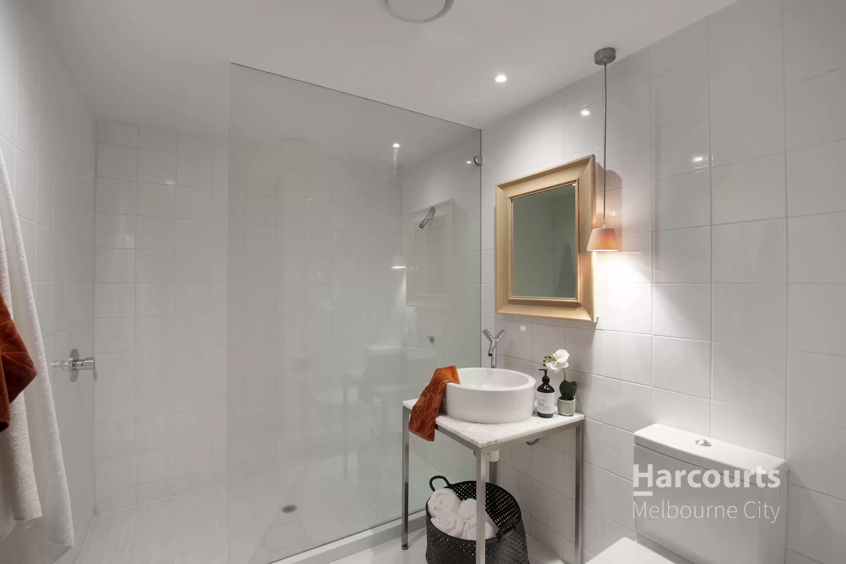 402C/170 Albert Street, East Melbourne Sold by Harcourts Melbourne City - image 6