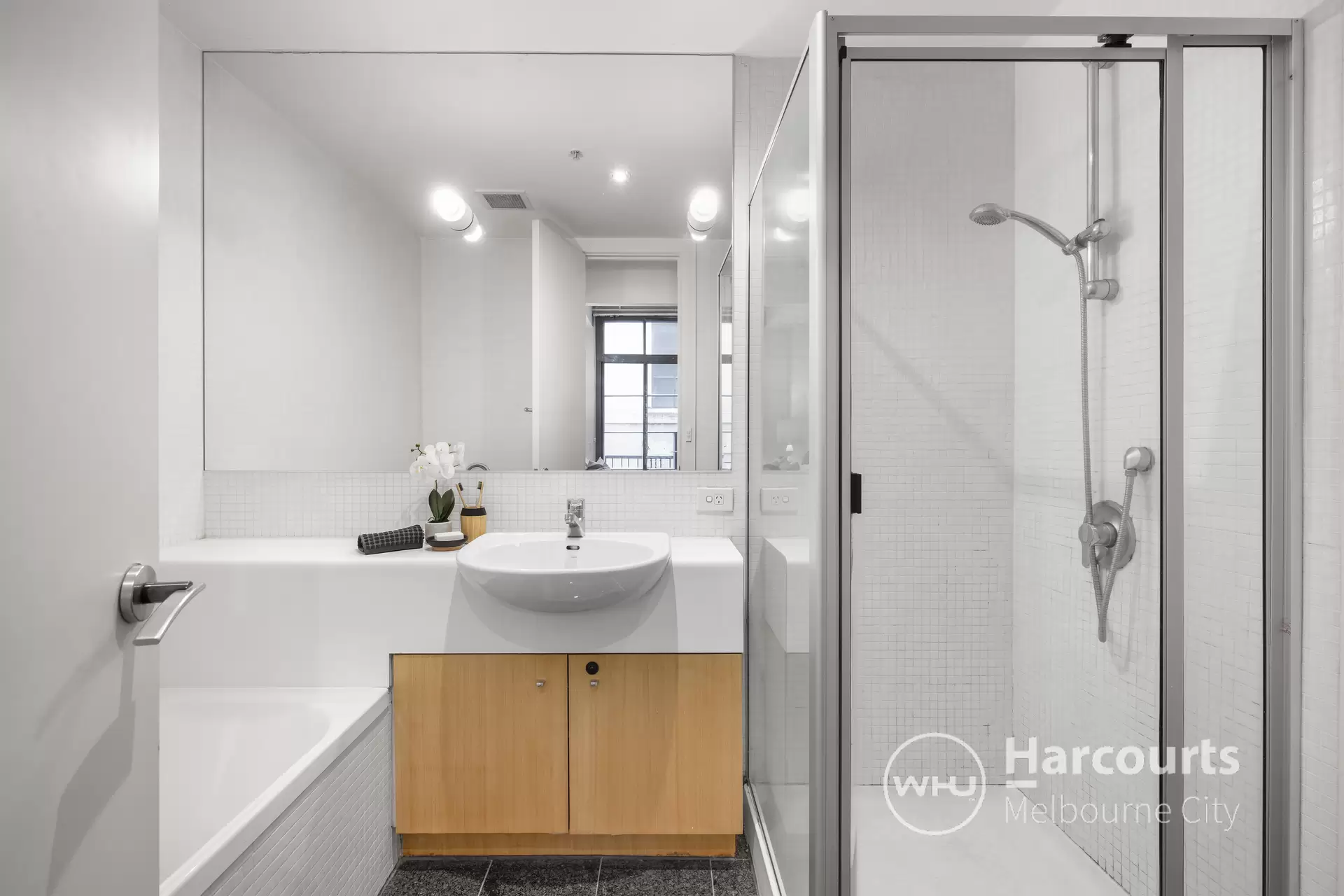 203/258 Flinders Lane, Melbourne Sold by Harcourts Melbourne City - image 1